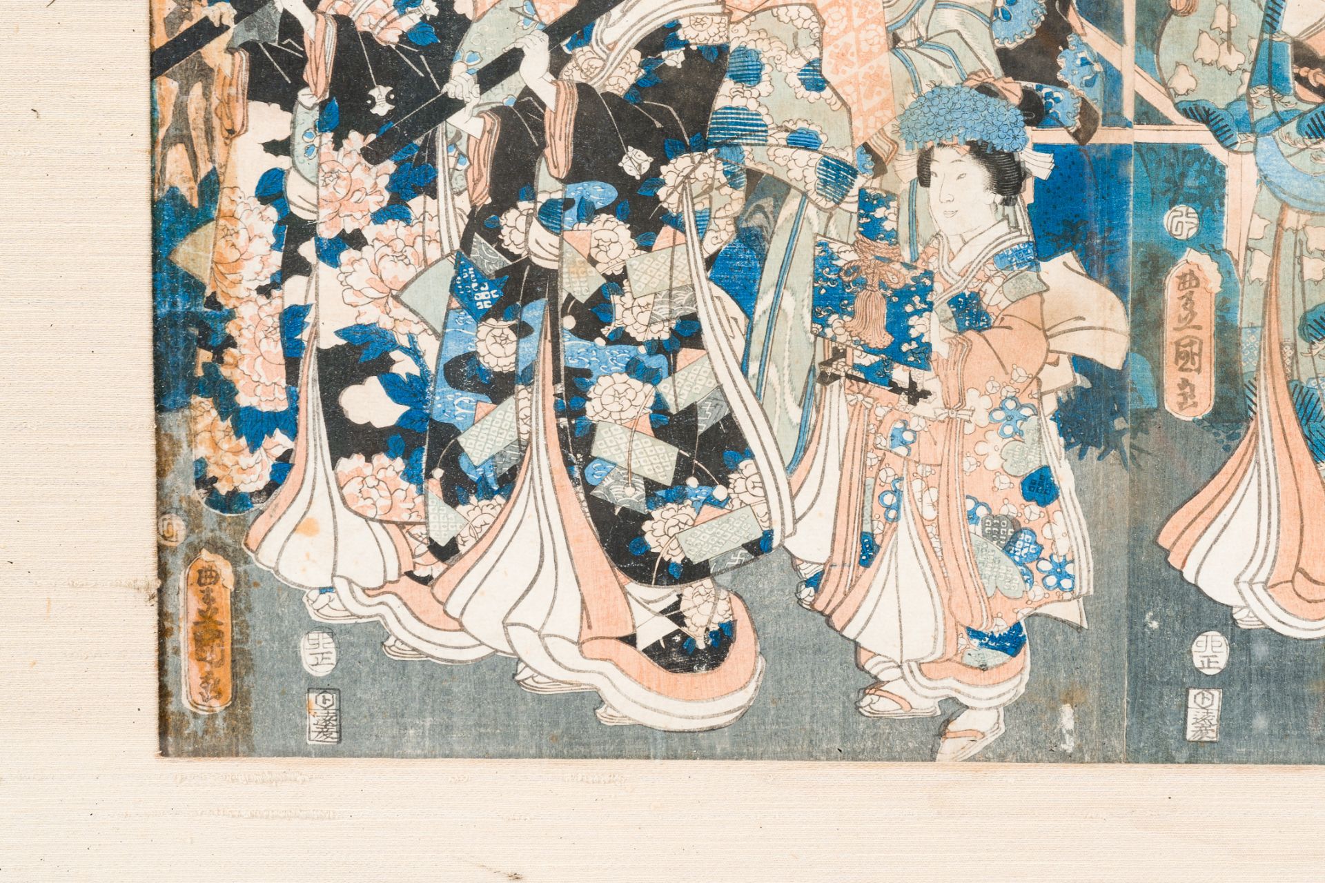 Utagawa Kunisada (Tokoyuni III) (1786-1865): A triptych with a procession of Japanese beauties, wood - Image 4 of 5