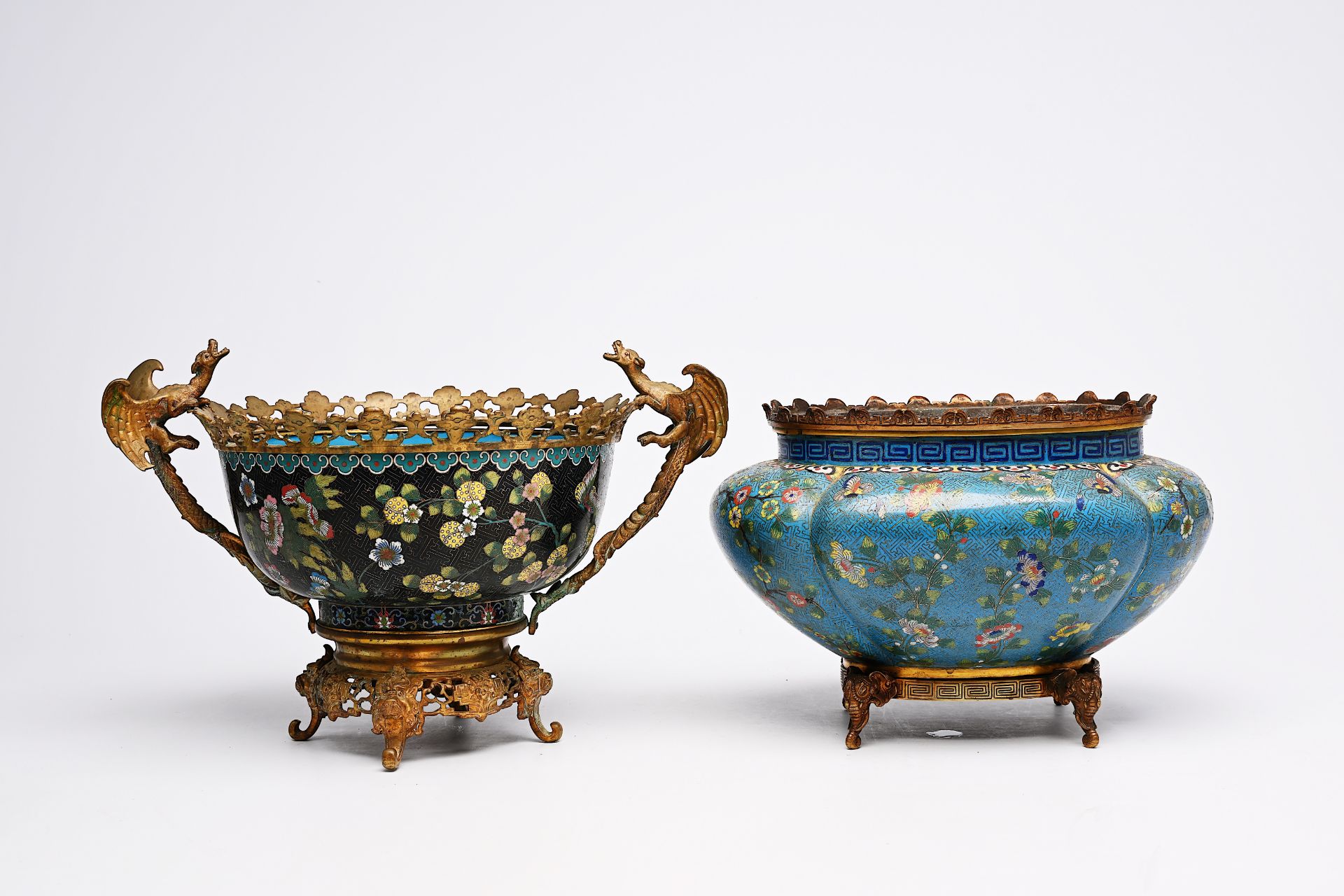 A Chinese cloisonne bowl and a jardiniere with gilt metal mounts, 19th C. - Image 3 of 11