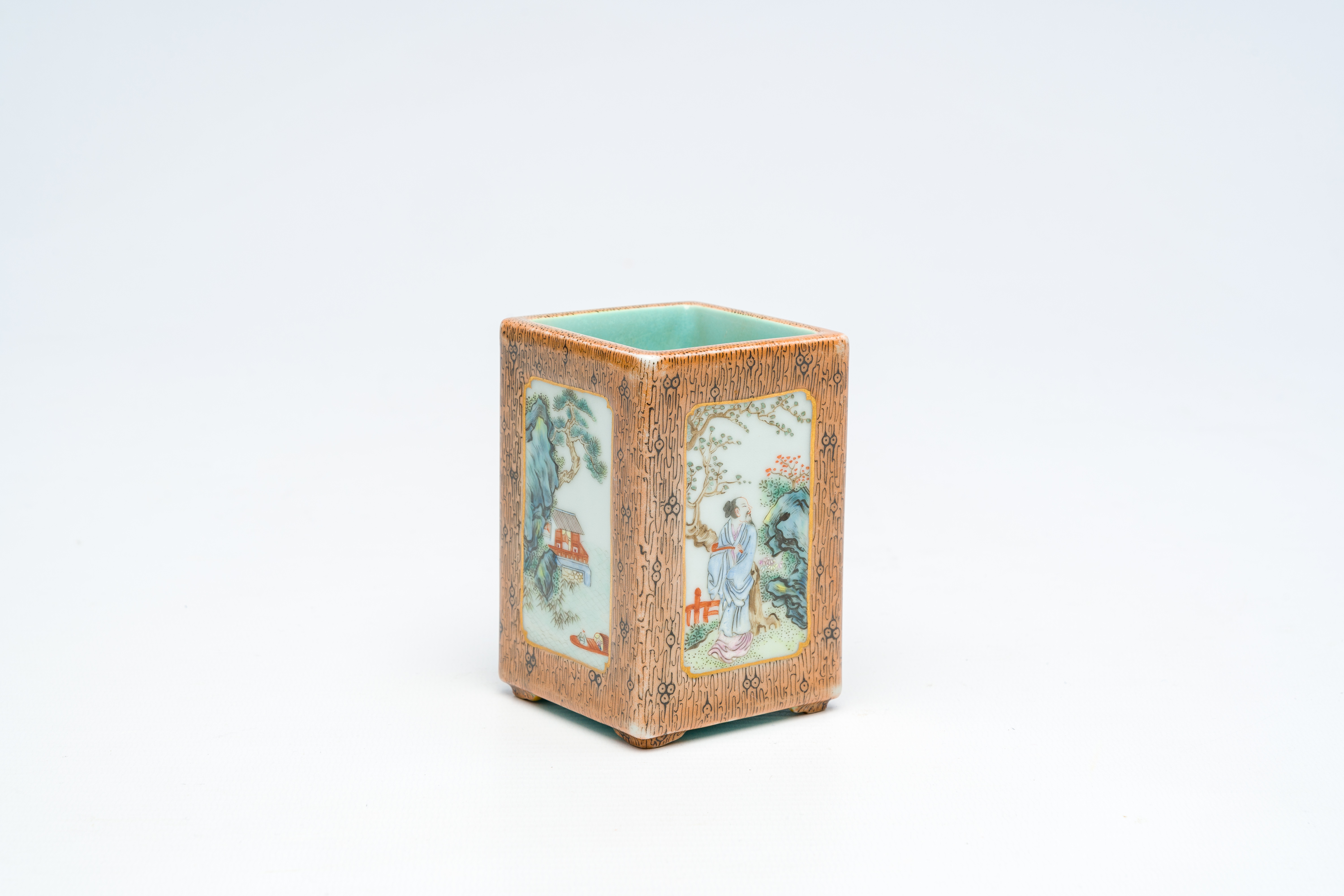 A Chinese famille rose brush pot with landscapes and Immortals, Daoguang mark, 20th C. - Image 2 of 14