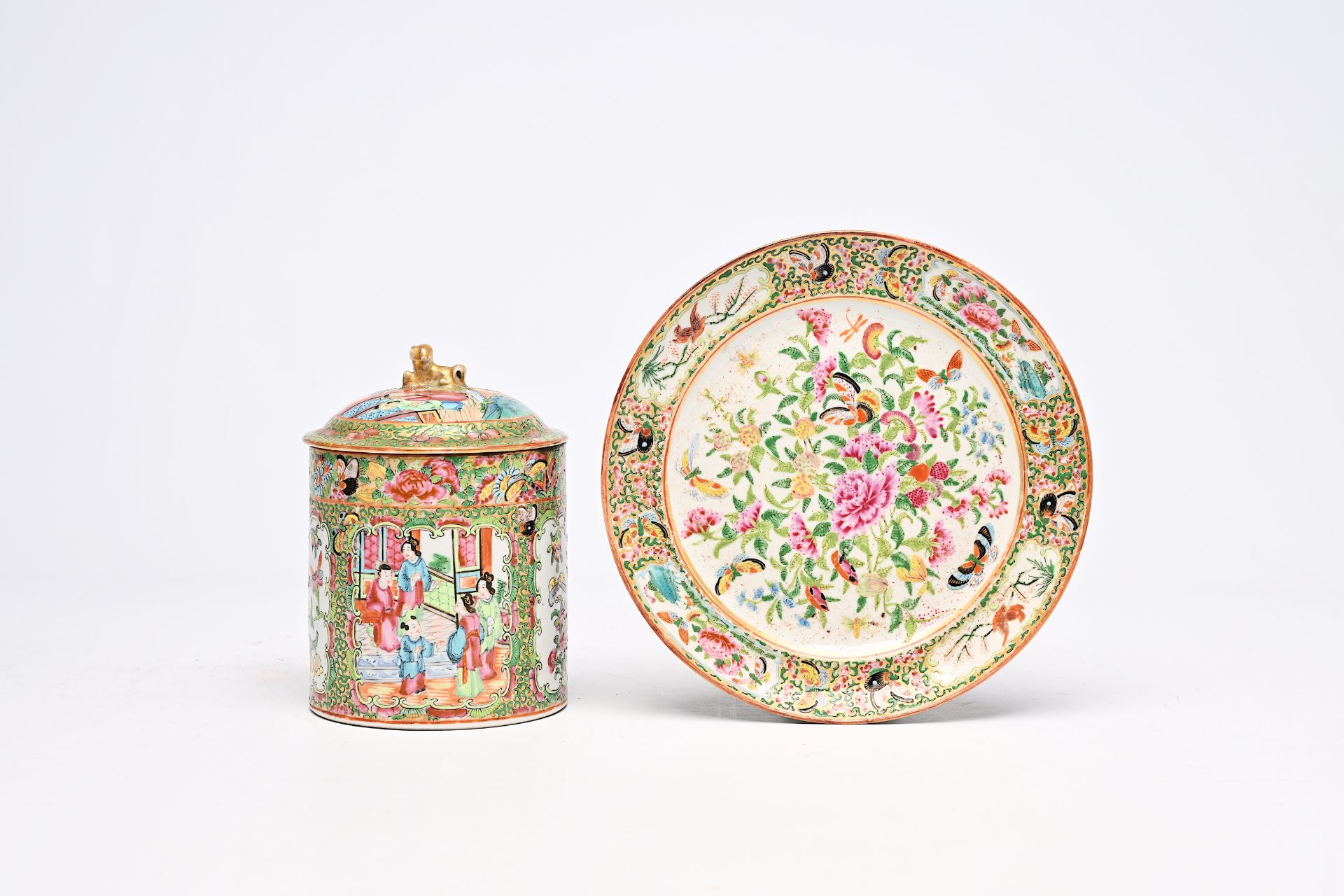 Five Chinese Canton famille rose plates and a jar and cover with palace scenes and floral design, 19 - Image 4 of 8