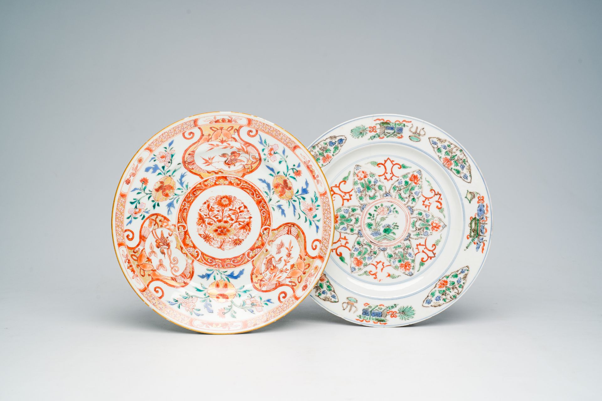 Two Chinese famille verte and iron-red plates with floral design, Kangxi/Yongzheng