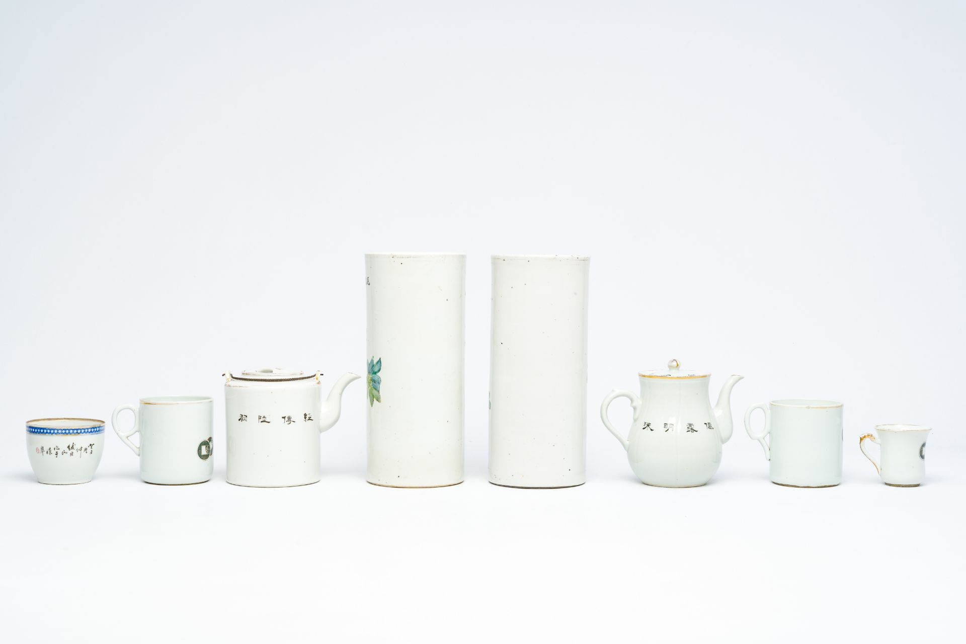 A pair of Chinese qianjiang cai hat stands and a tea service, 19th/20th C. - Image 3 of 9