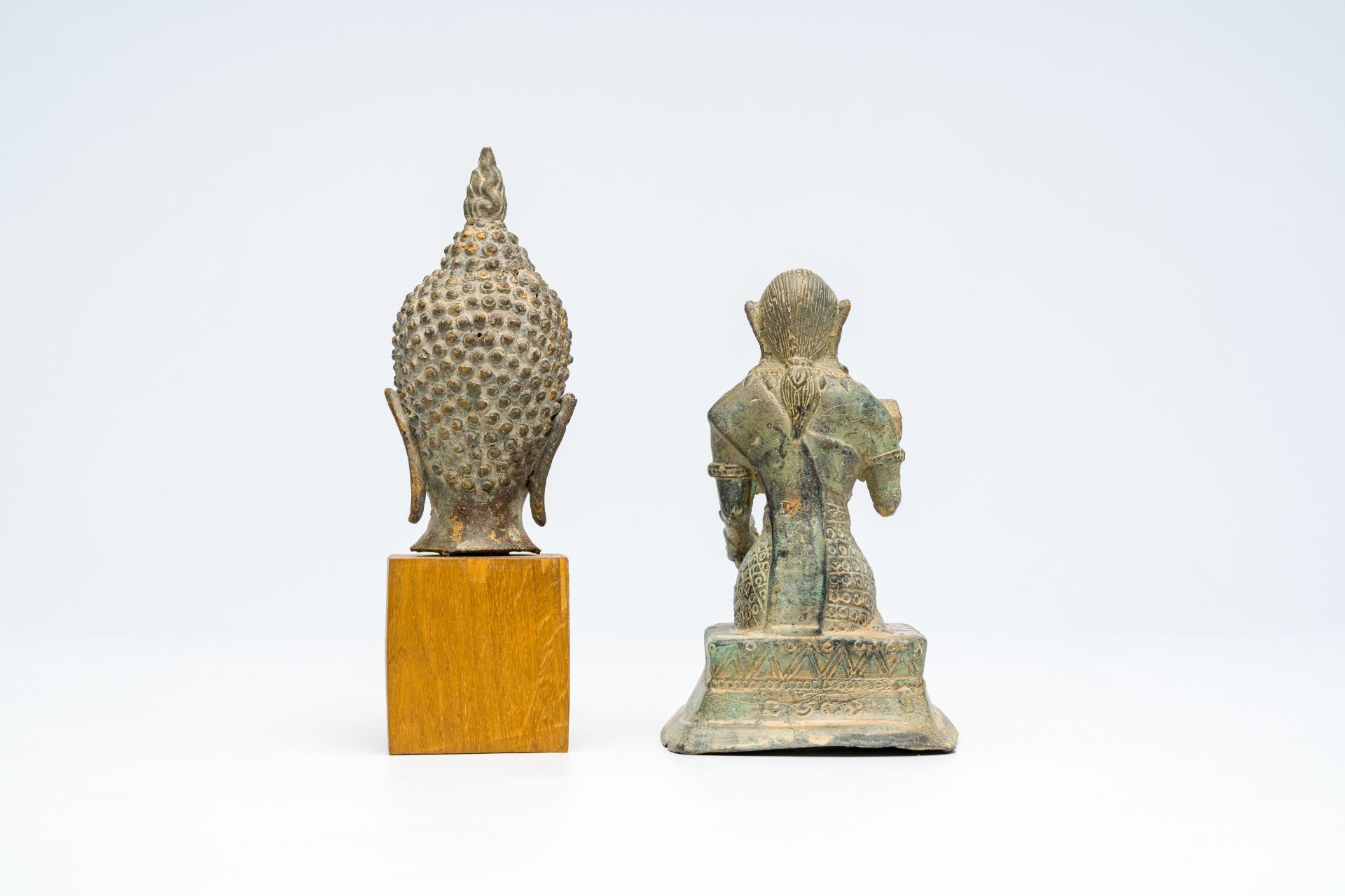 A Thai partly gilt bronze head of Buddha and an Indian figure of Vishnu, poss. 16th C. or later - Bild 4 aus 7