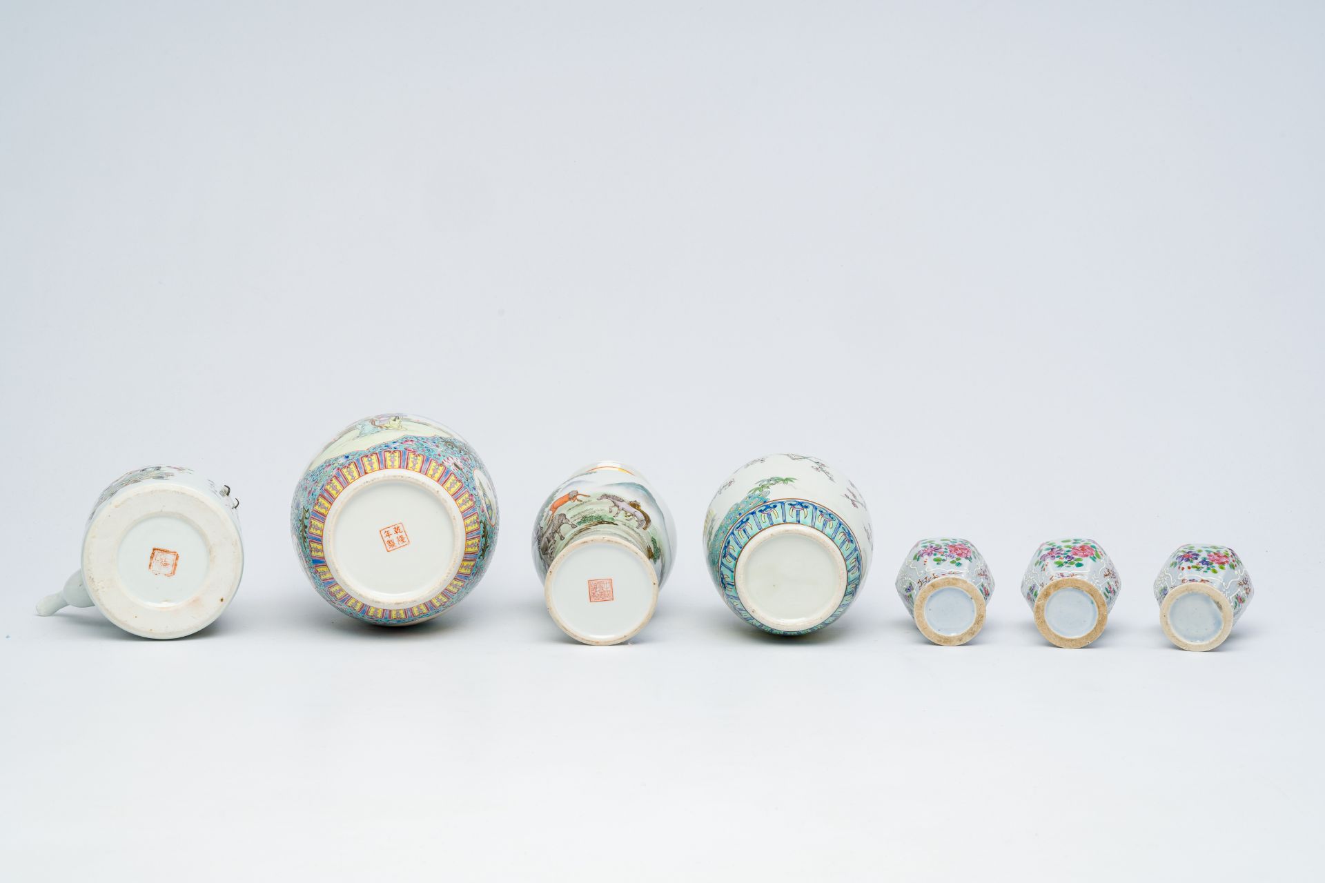 A varied collection of Chinese famille rose porcelain and three French Samson famille rose style 'ar - Image 12 of 17