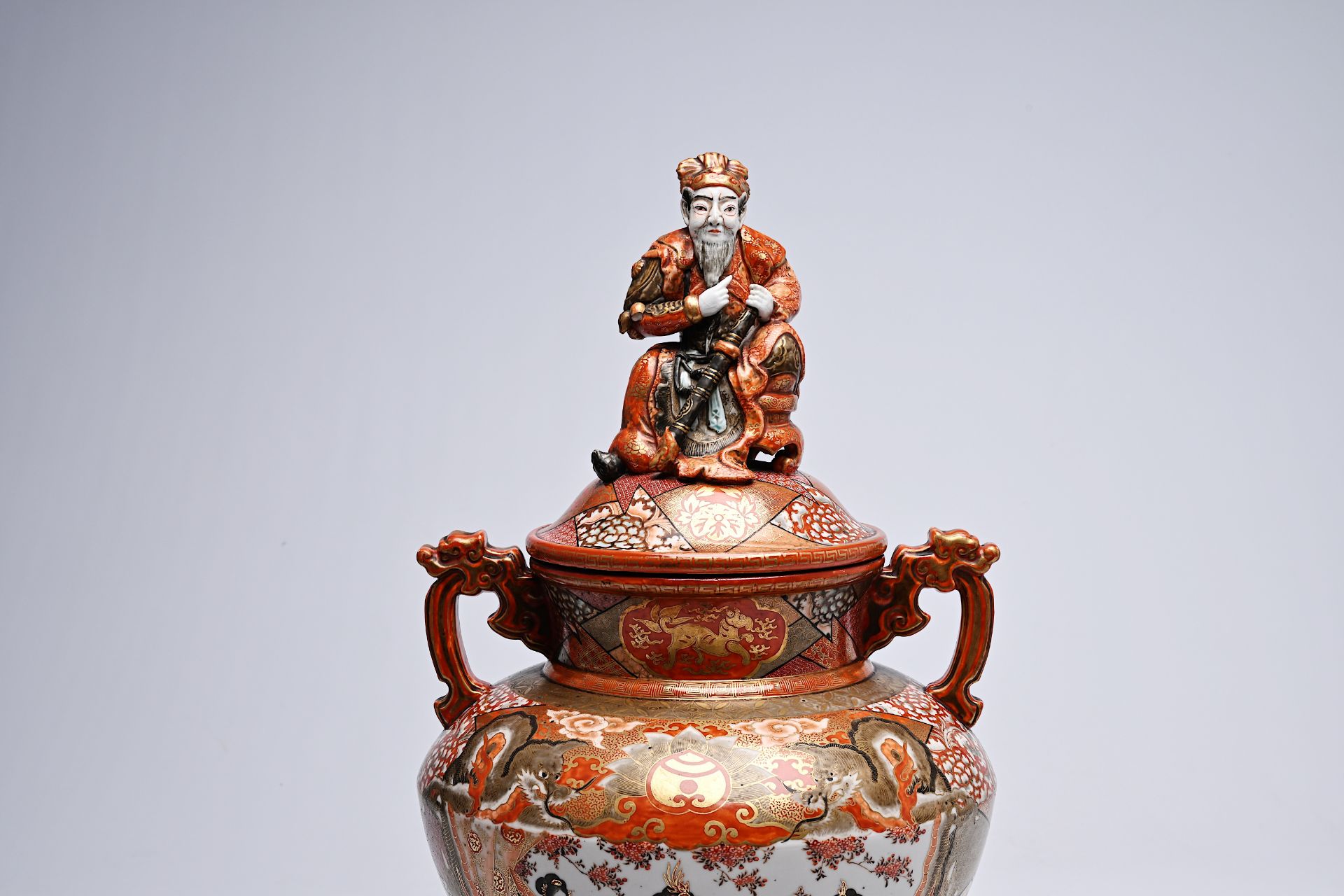 A Japanese Kutani incense burner crowned with an Immortal with ladies in a landscape, dragons and bi - Image 7 of 9