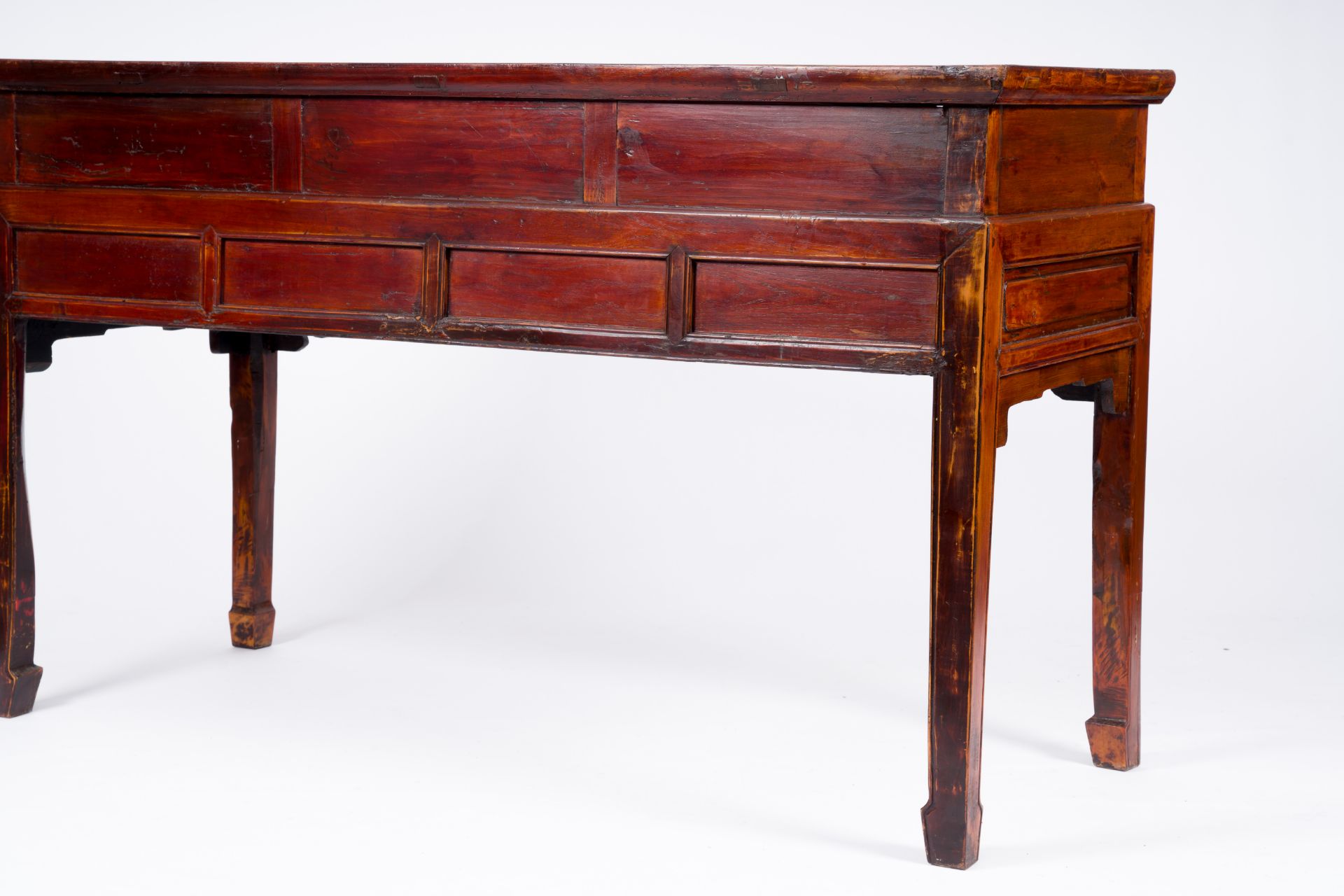 A Chinese wood wall console with 'Bajixiang' design, 19th/20th C. - Bild 6 aus 7
