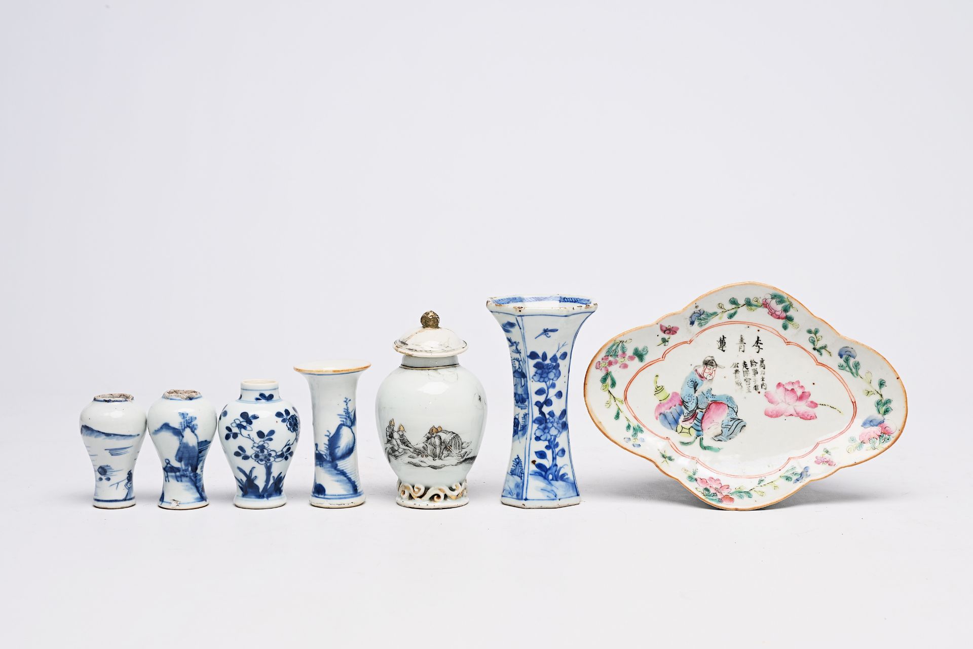 A varied collection of Chinese blue, white, famille rose, grisaille and monochrome porcelain, Kangxi - Image 11 of 11