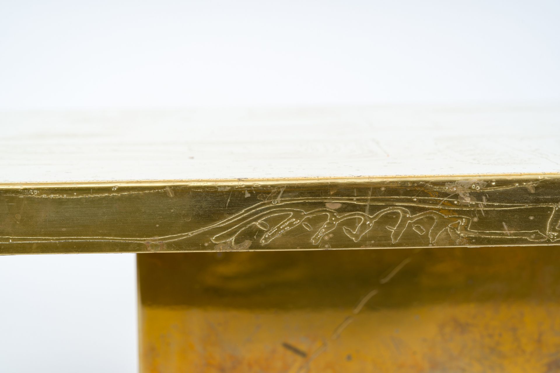 Christian Heckscher (1951): A design coffee table with an etched brass table top, 1970's/1980's - Image 7 of 9