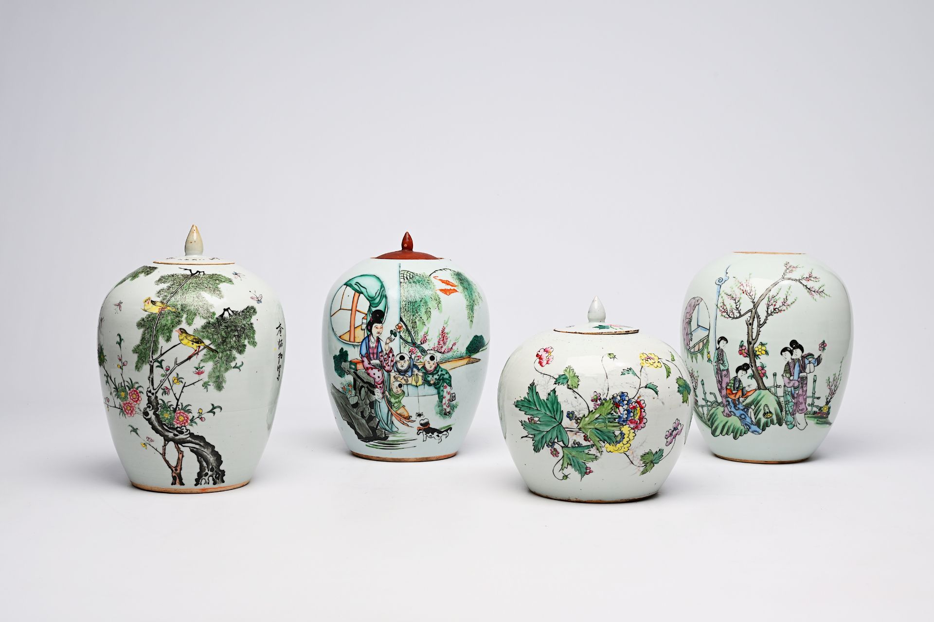 Four various Chinese famille rose and qianjiang cai jars, 19th/20th C. - Image 13 of 14