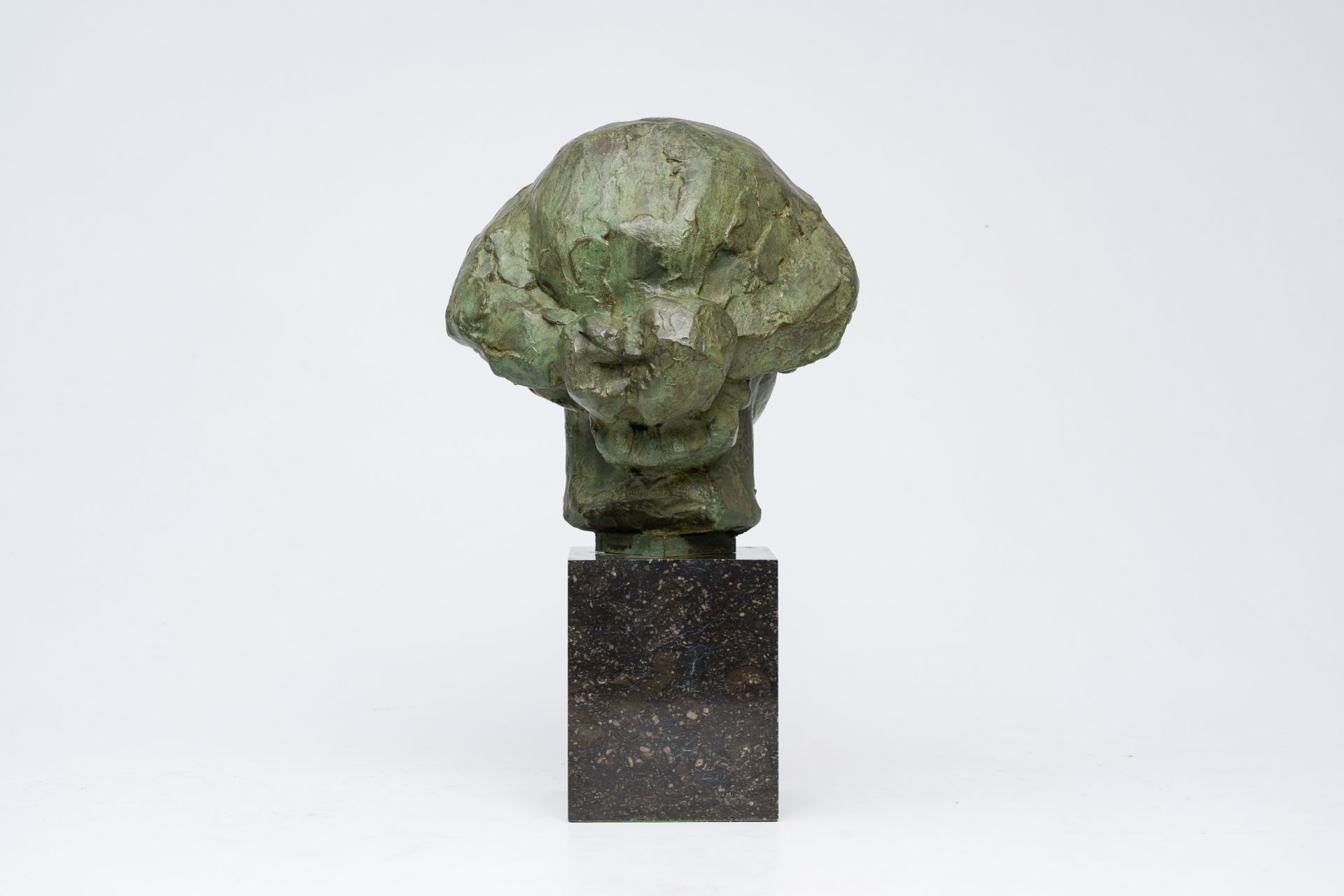 Rik Wouters (1882-1916): Head of a young lady, green patinated bronze on marble base, foundry mark ' - Image 6 of 11