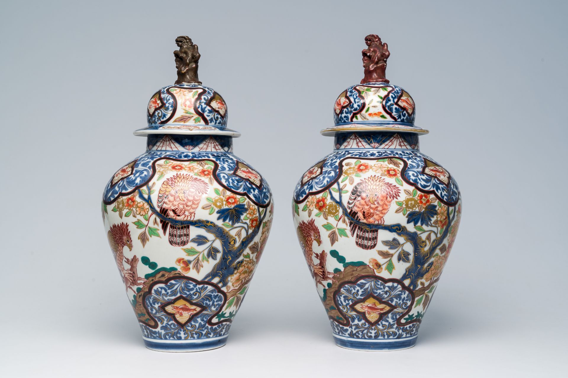 A pair of French Samson Imari style 'hunting eagles' vases and covers, Paris, 19th C. - Image 2 of 6