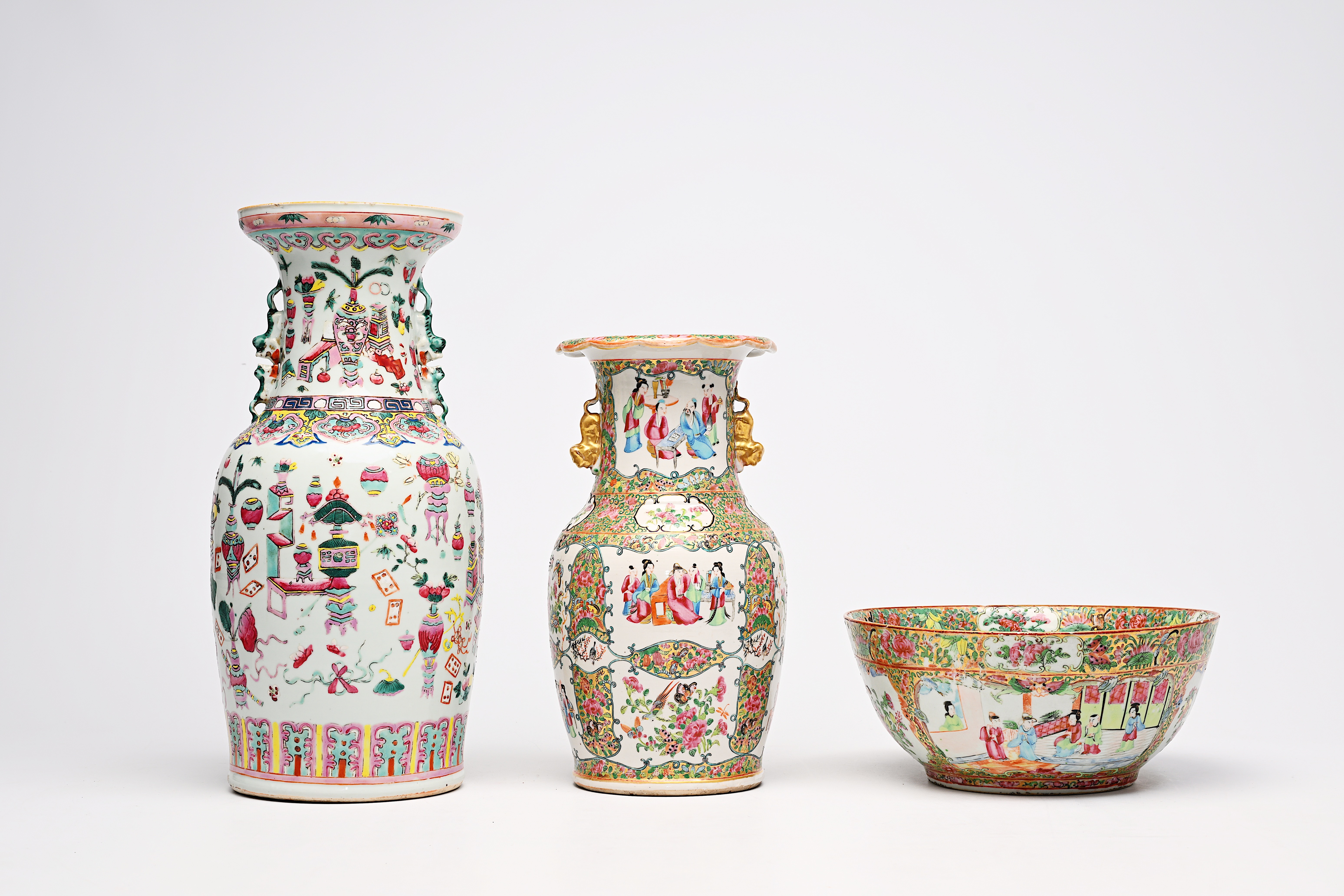 A Chinese famille rose 'antiquities' vase and a Canton famille rose vase and bowl, 19th C. - Image 2 of 8