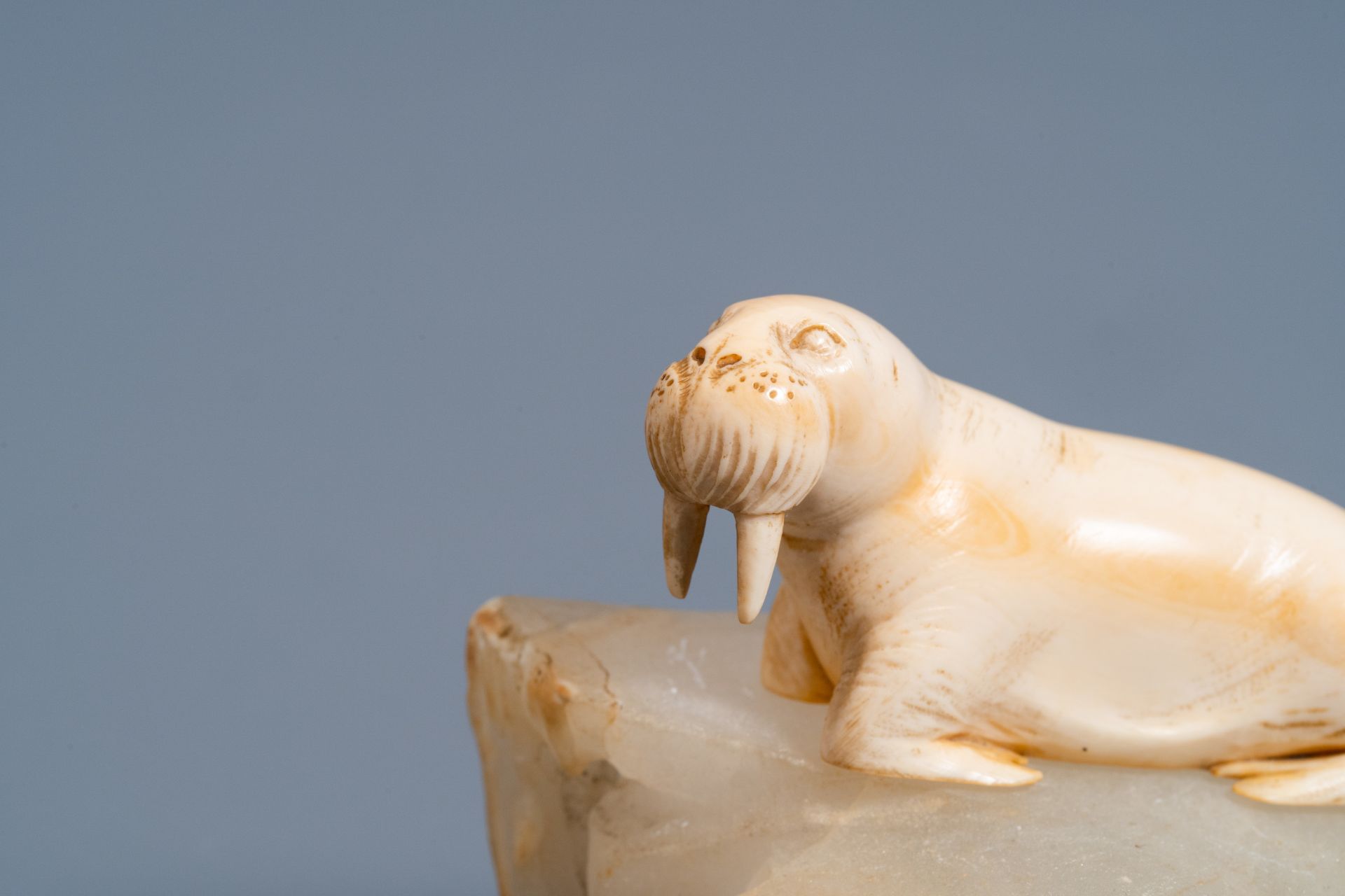 European school: A carved ivory figure of a walrus sitting on a gemstone ice floe, late 19th C. - Image 10 of 11