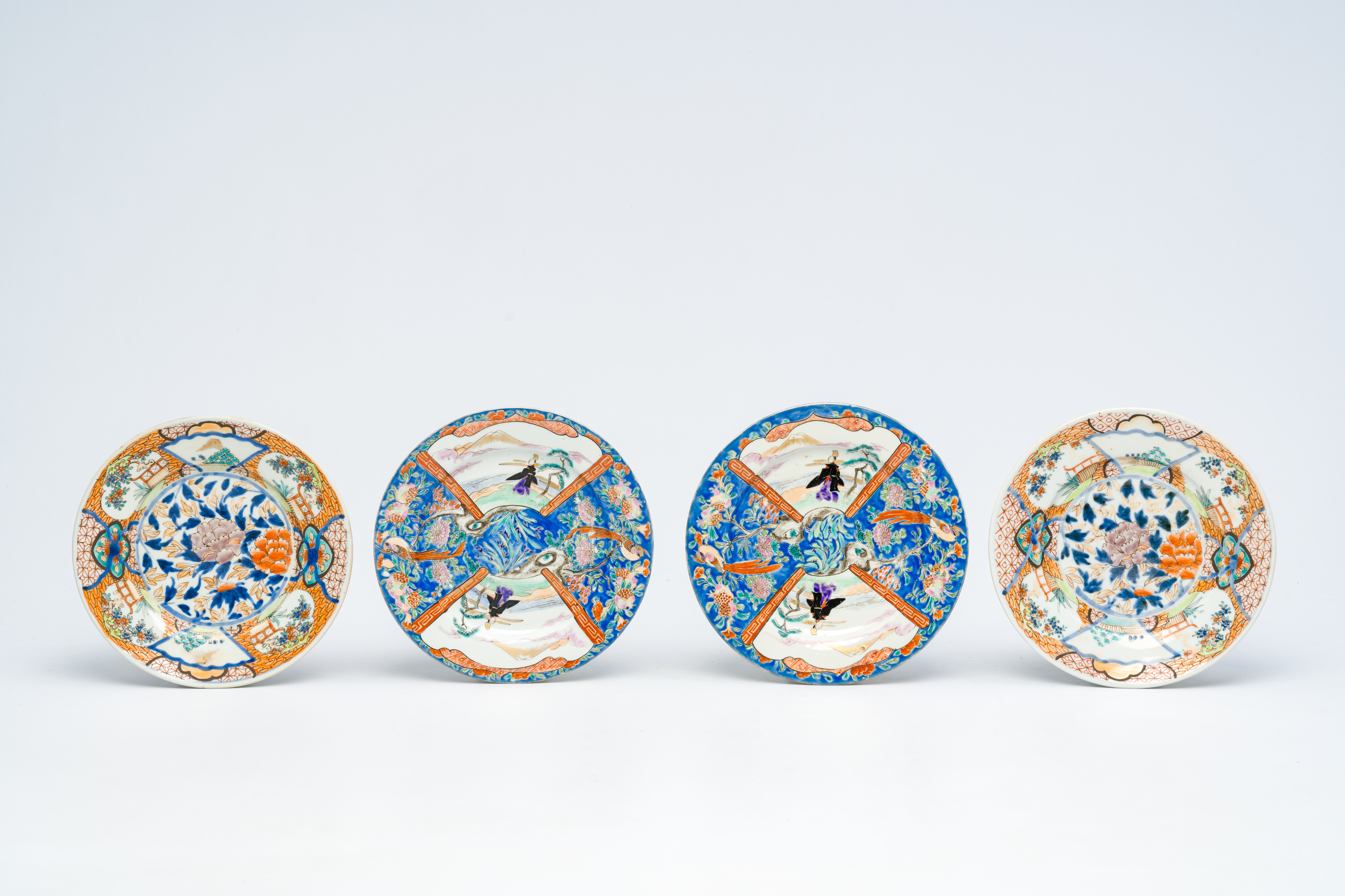 A varied collection of Japanese porcelain, Meiji, 19th/20th C. - Image 4 of 17