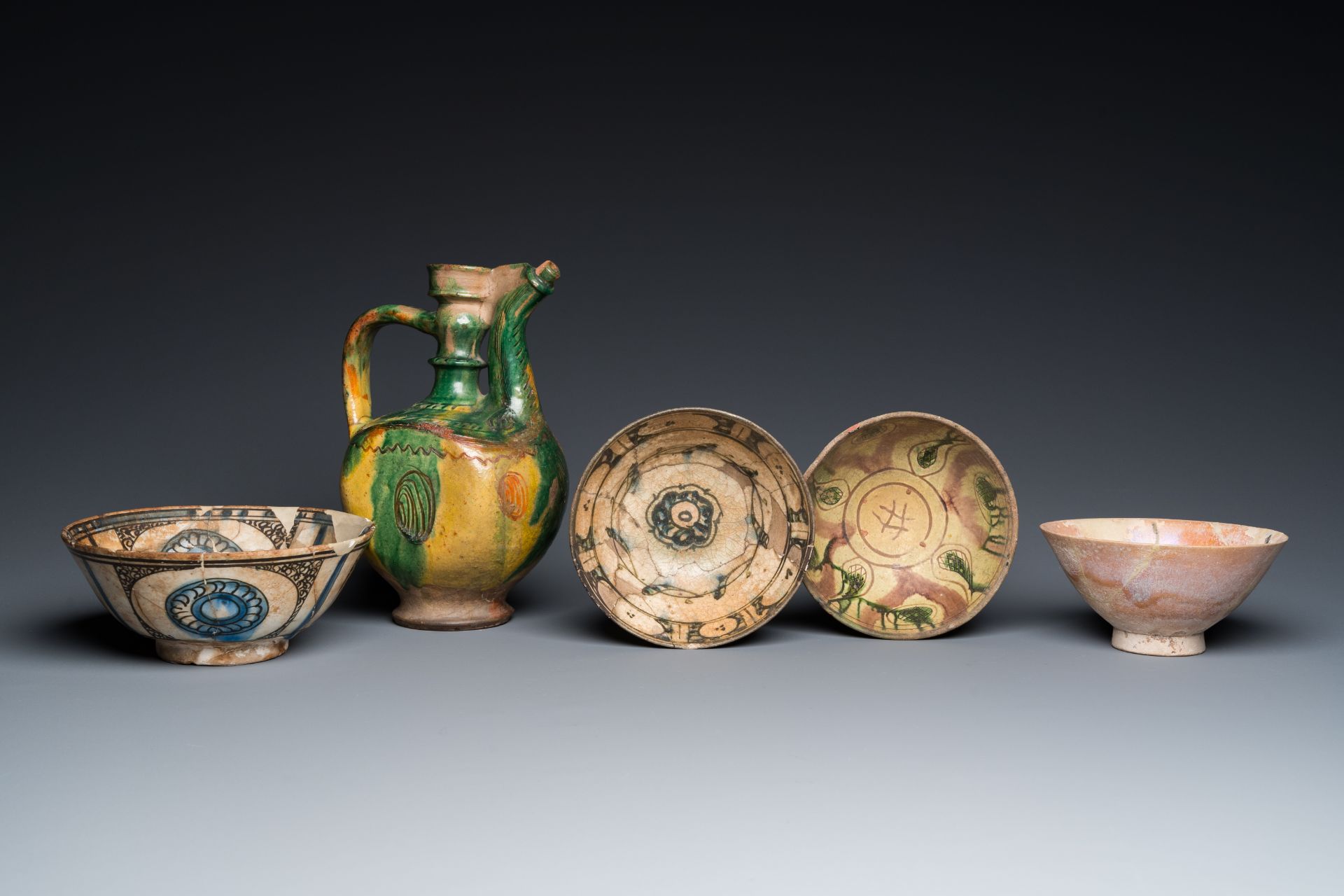 Twelve Ottoman and Persian pottery wares, 13th C. and later - Image 5 of 34