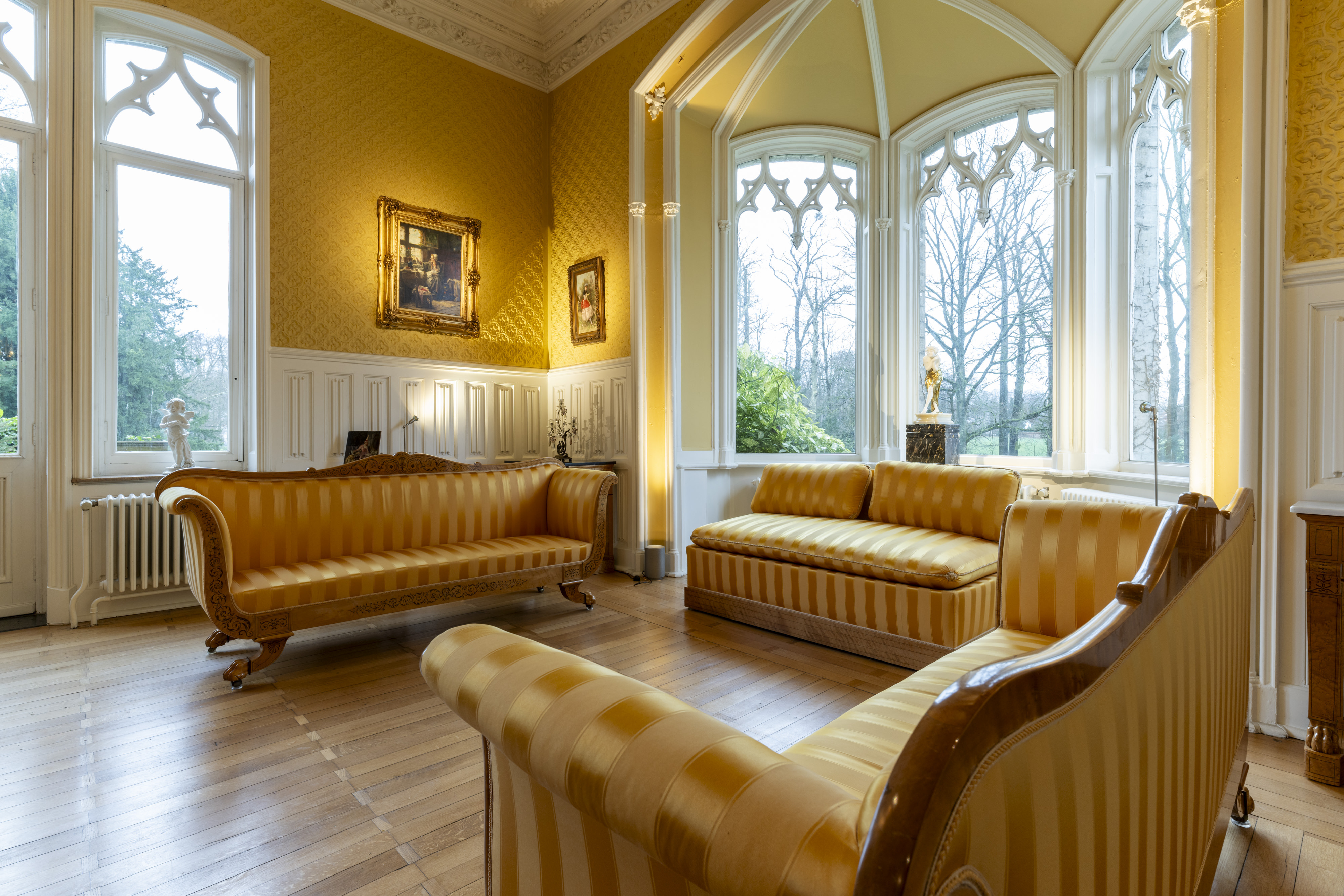 A 13-piece Biedermeier salon set comprising 3 sofas, 8 chairs and 2 footstools with yellow silk upho - Image 5 of 34