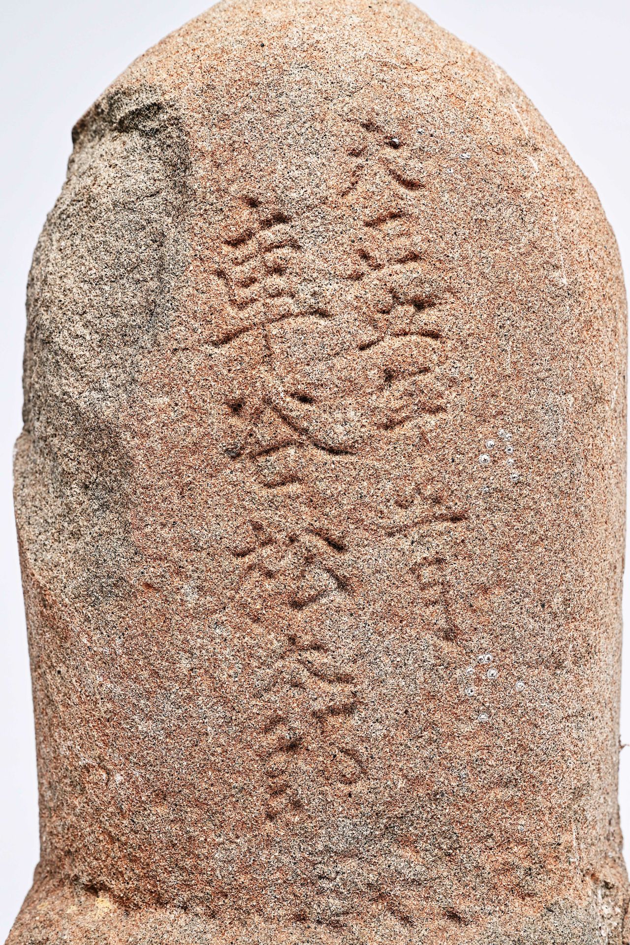 A Japanese stone 'Buddha' sculpture, probably Edo, 18th C. - Image 5 of 10