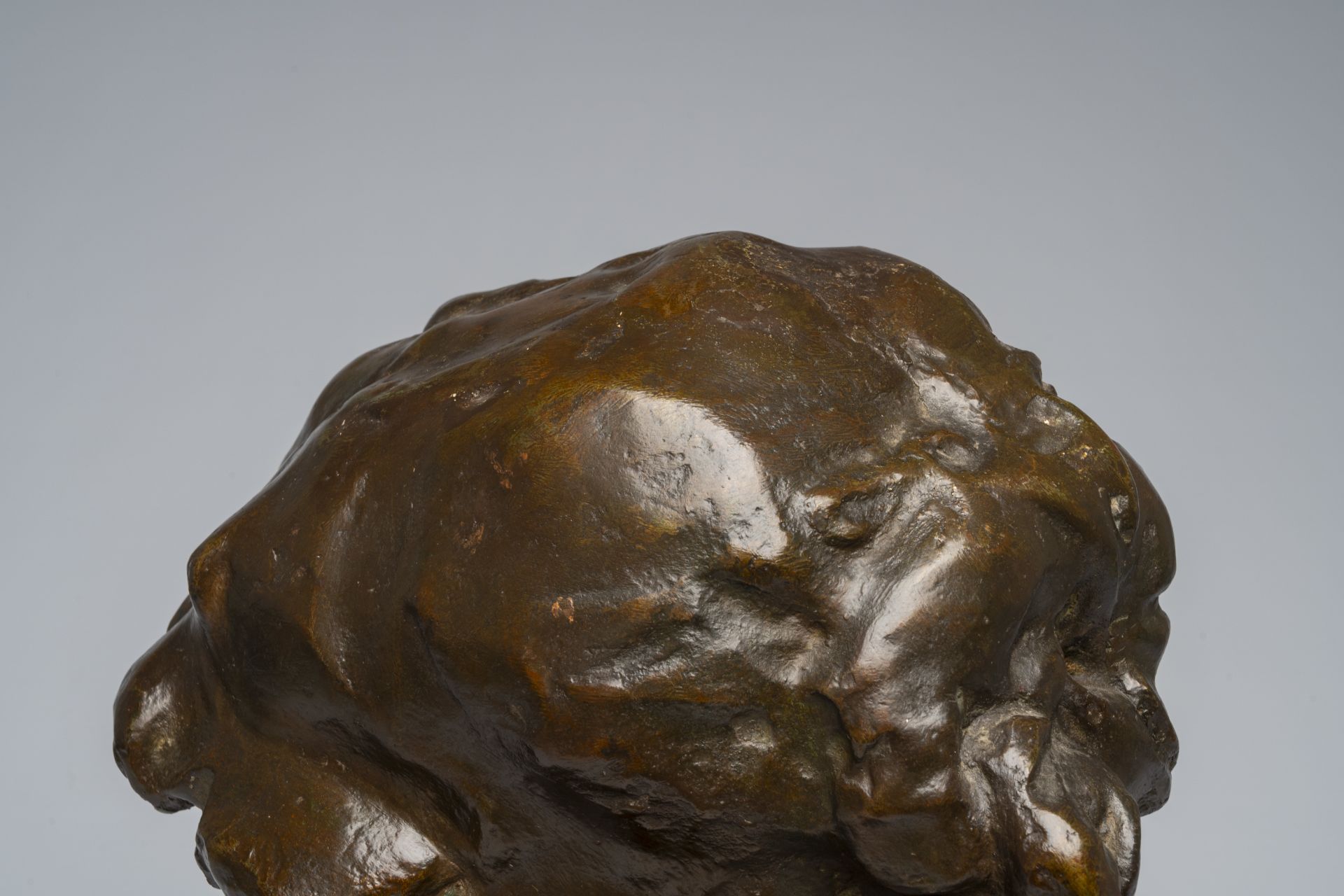 Jef Lambeaux (1852-1908, in the manner of): Bust of a lady, brown patinated bronze on a red marble b - Image 7 of 9
