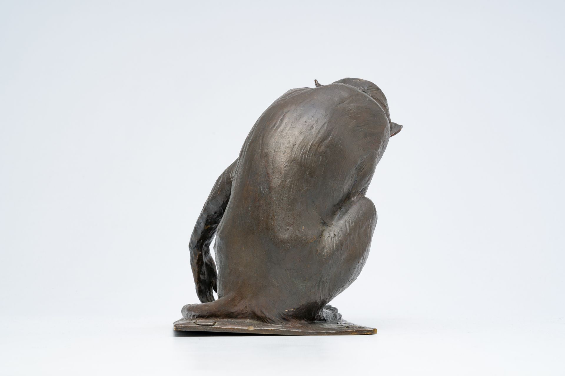 Frans Jochems (1880-1949): A monkey playing with a frog, patinated bronze, foundry mark 'Batardy - C - Image 4 of 10