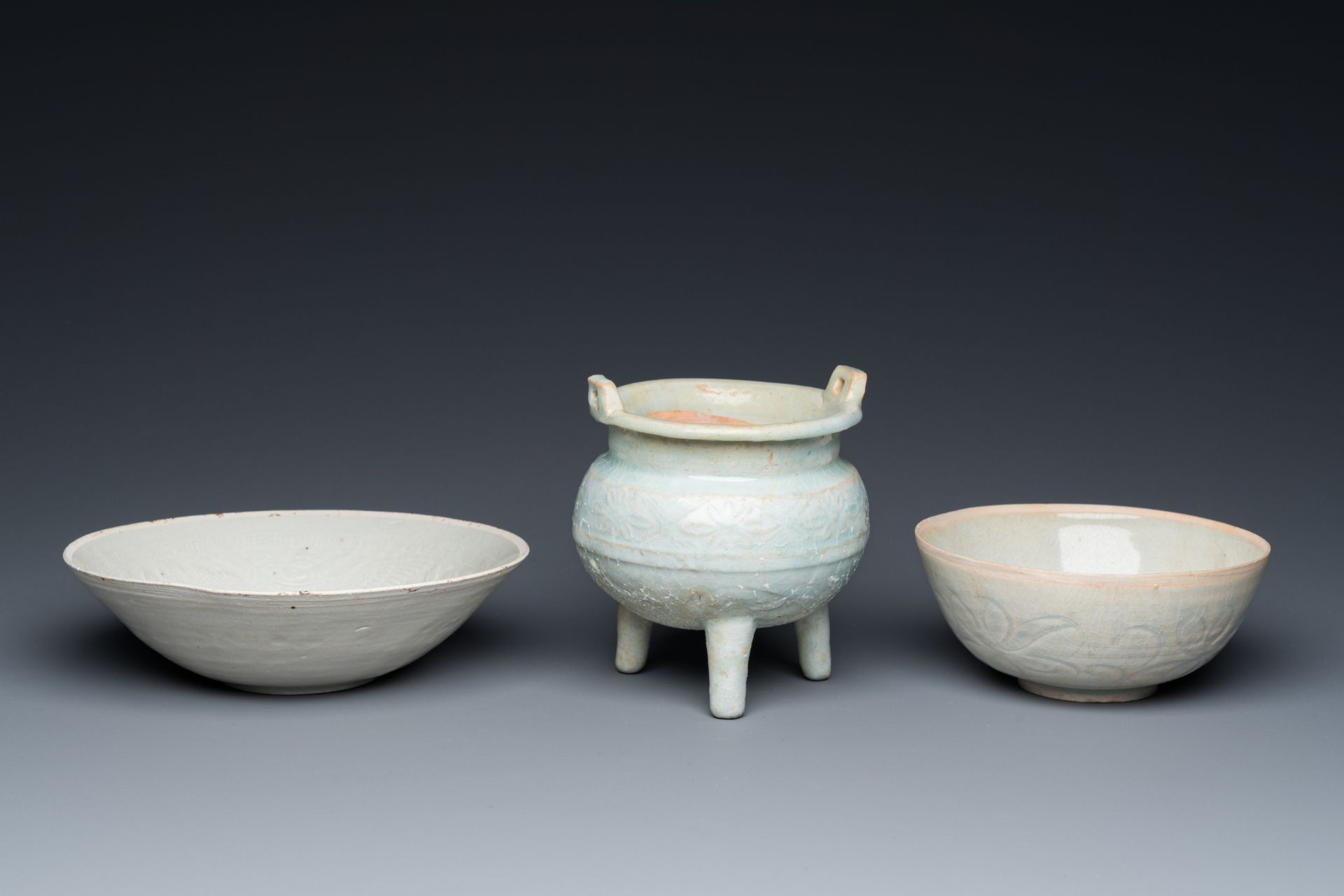 Six Chinese celadon and qingbai wares, Song/Ming - Image 10 of 16