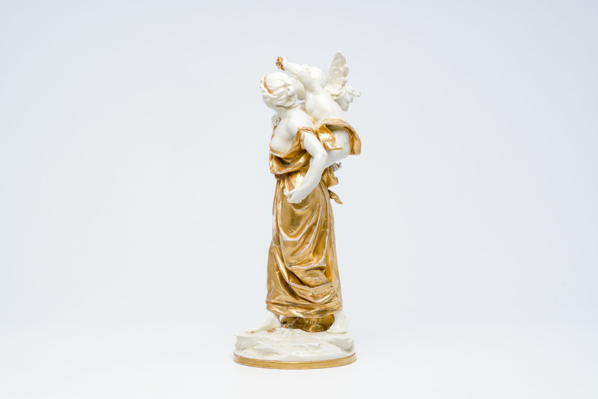 A lady with an angel in partly gilt Capodimonte porcelain, Italy, 20th C. - Bild 3 aus 8