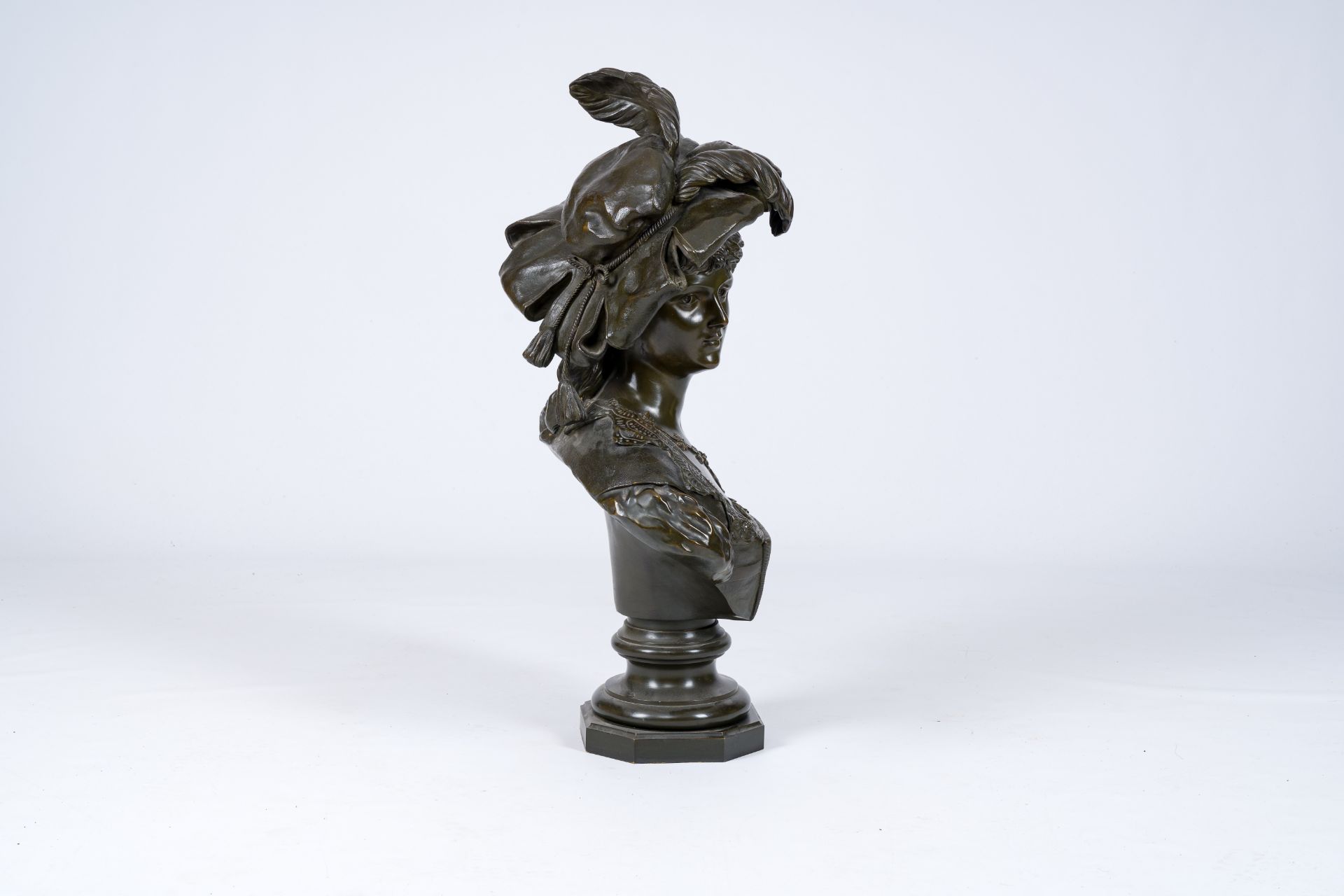 Friedrich Beer (1846-1912): Young lady with a hat with a plume, patinated bronze, foundry mark 'E. T - Image 5 of 9