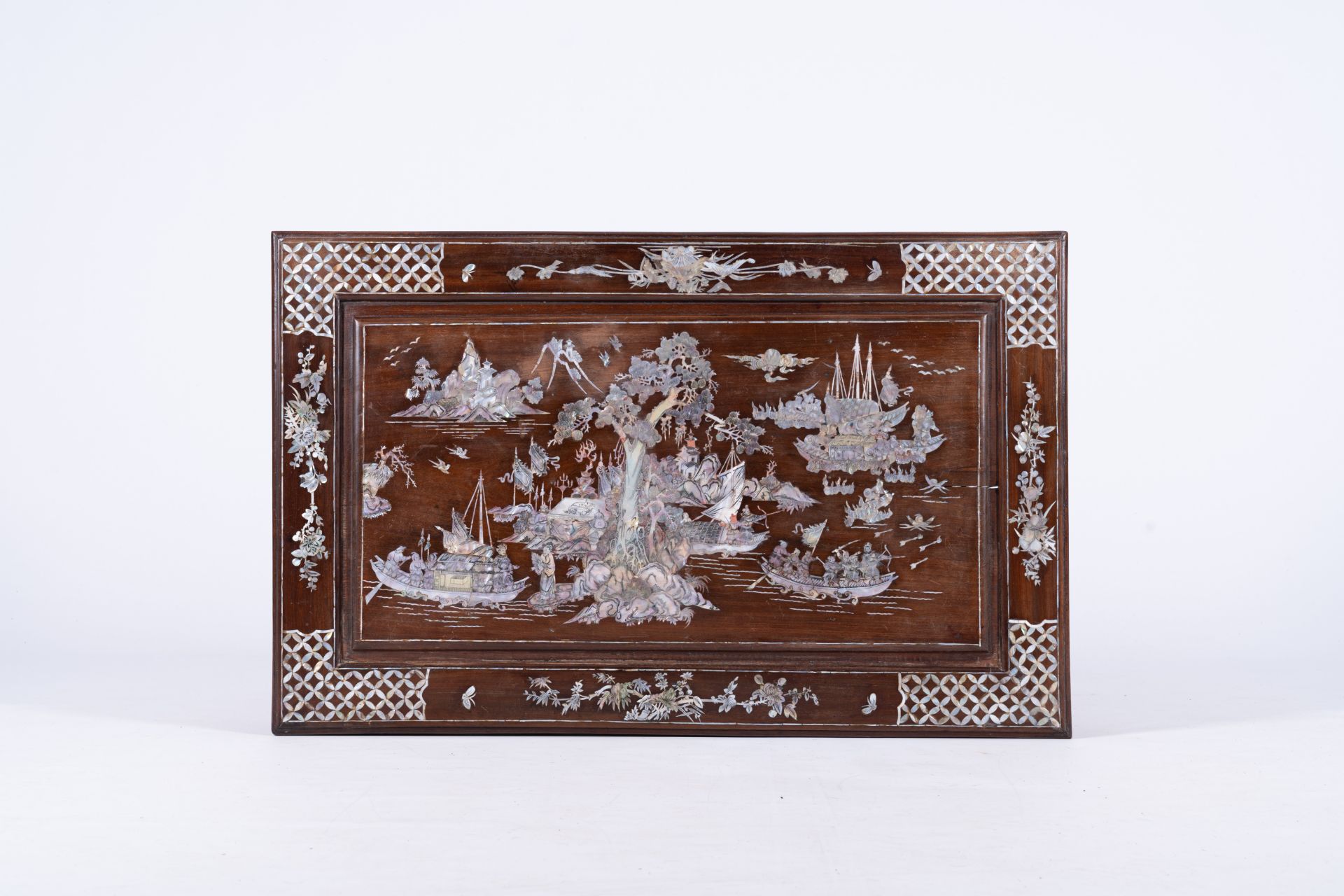 Two Chinese or Vietnamese wood side tables inlaid with mother-of-pearl with animated landscapes, 20t - Bild 9 aus 15