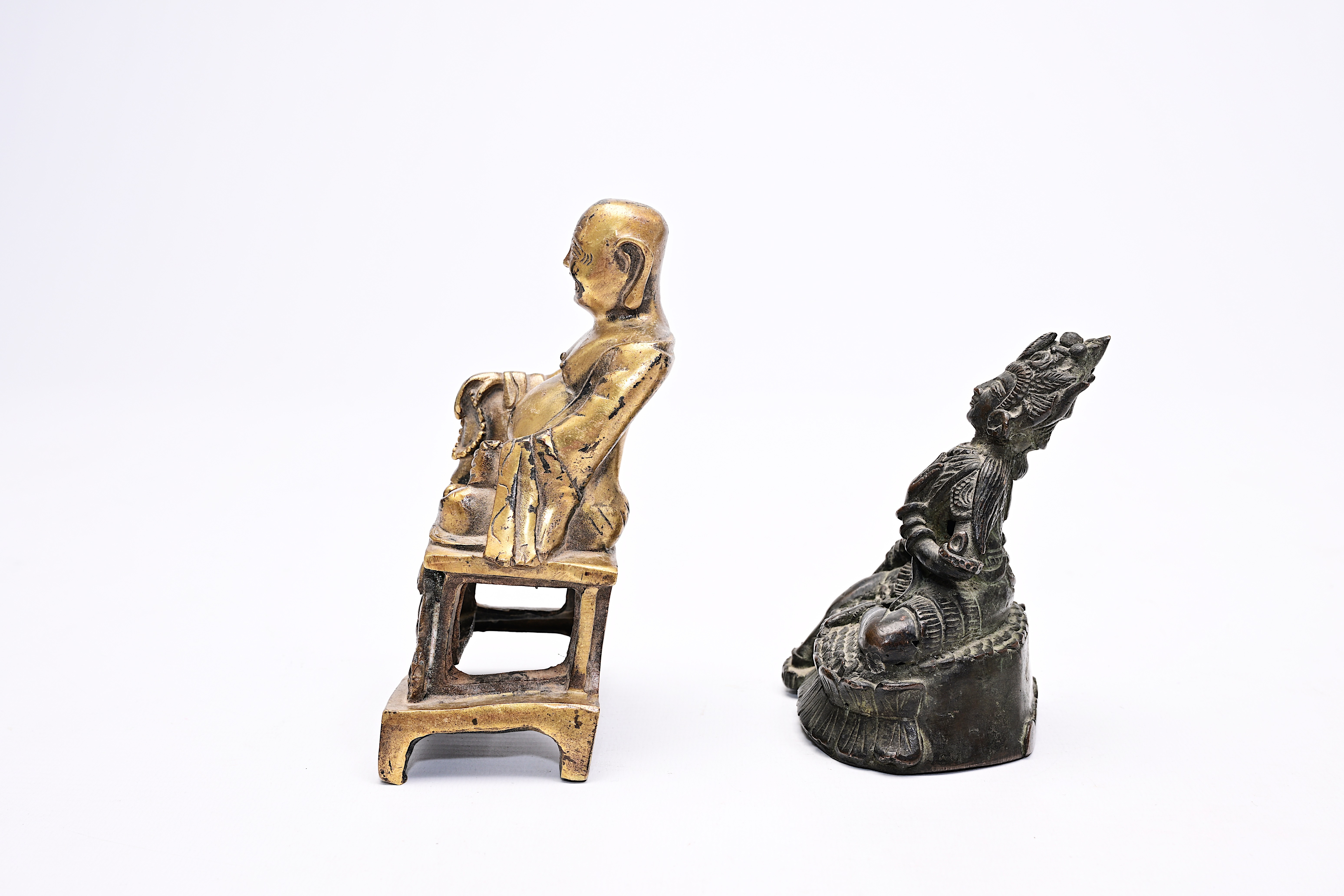 Two Chinese bronze sculptures of Buddha and Guanyin, 19th C. - Image 2 of 8