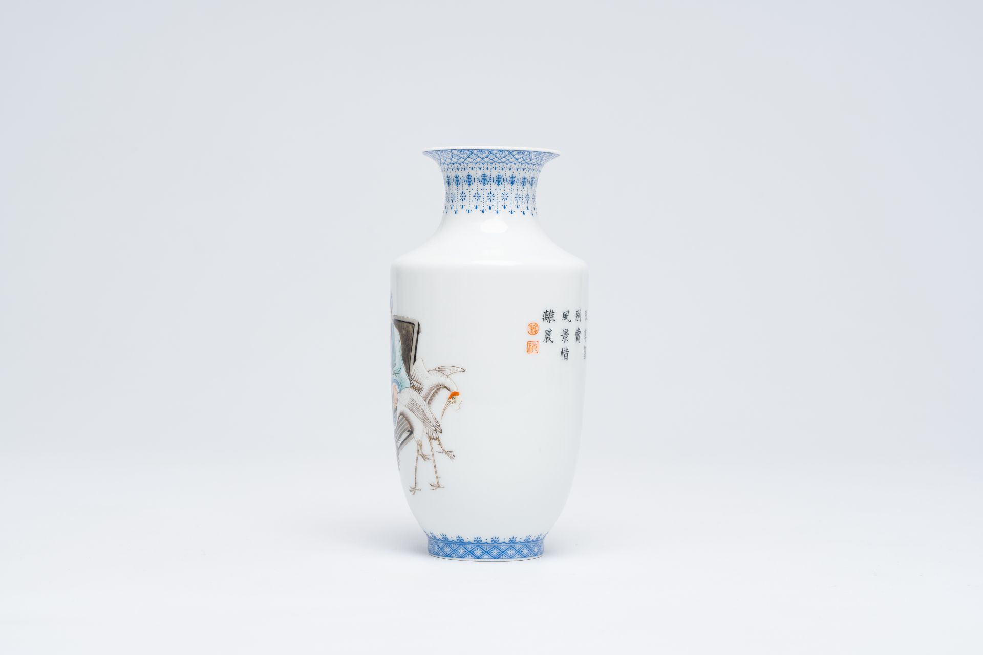 A Chinese famille rose eggshell porcelain vase, Jurentang mark, 20th C. - Image 5 of 14