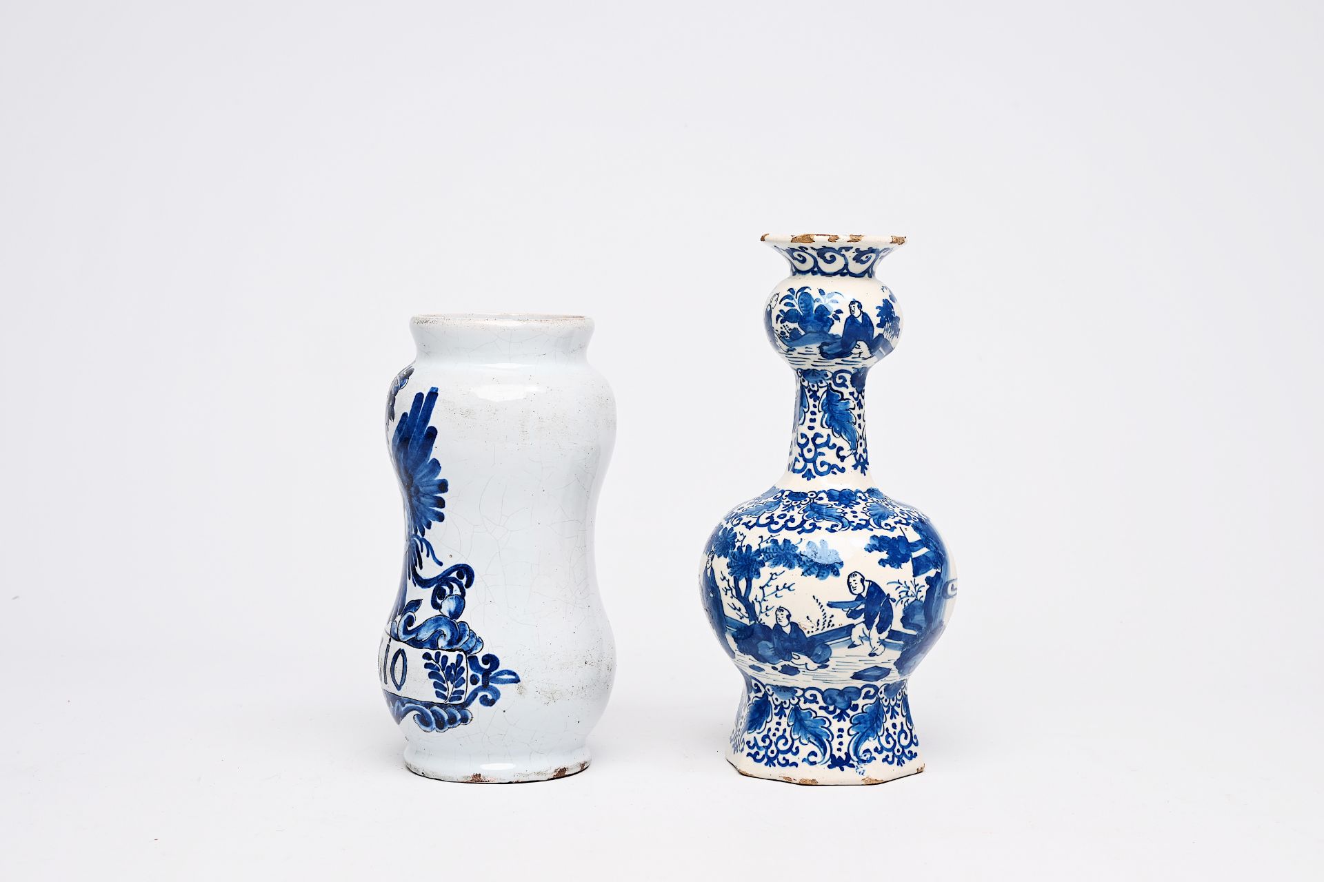 A varied collection of blue, white and polychrome earthenware items, Delft, France and Spain, 18th/1 - Bild 11 aus 18