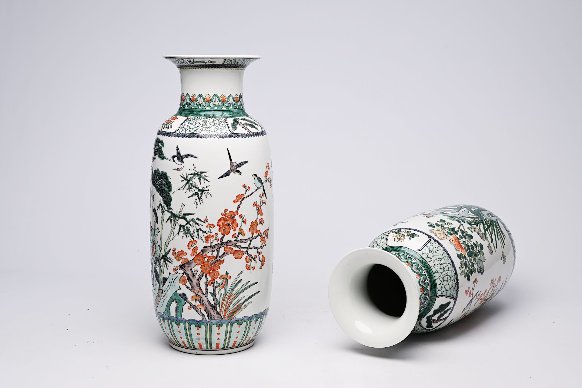 A pair of Chinese famille verte vases with birds among blossoming branches, 20th C. - Image 9 of 14