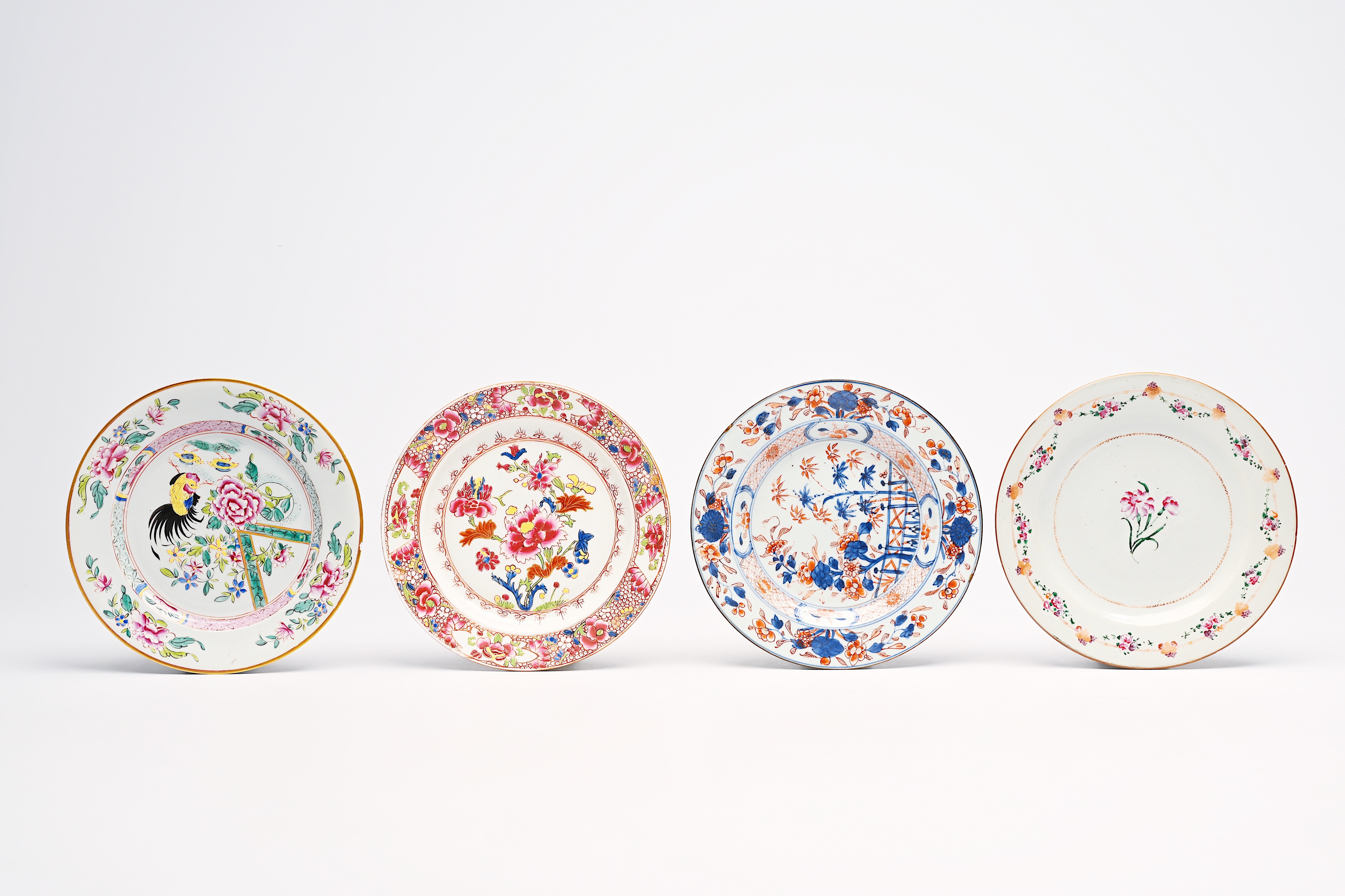 A varied collection of Chinese blue, white, famille rose, Imari style and Samson porcelain plates an - Image 3 of 11