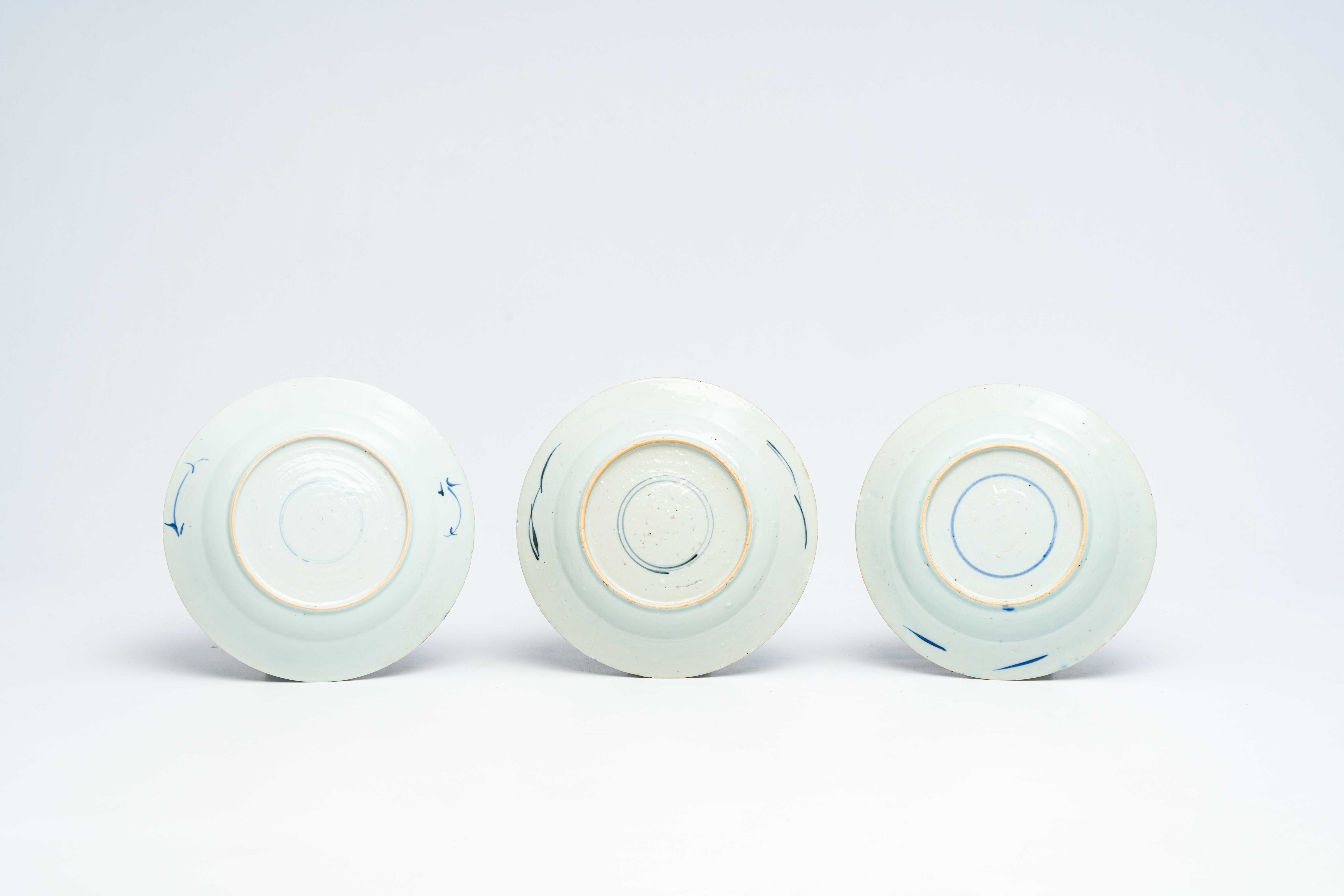 A varied collection of Chinese blue and white porcelain, Kangxi and later - Image 5 of 13