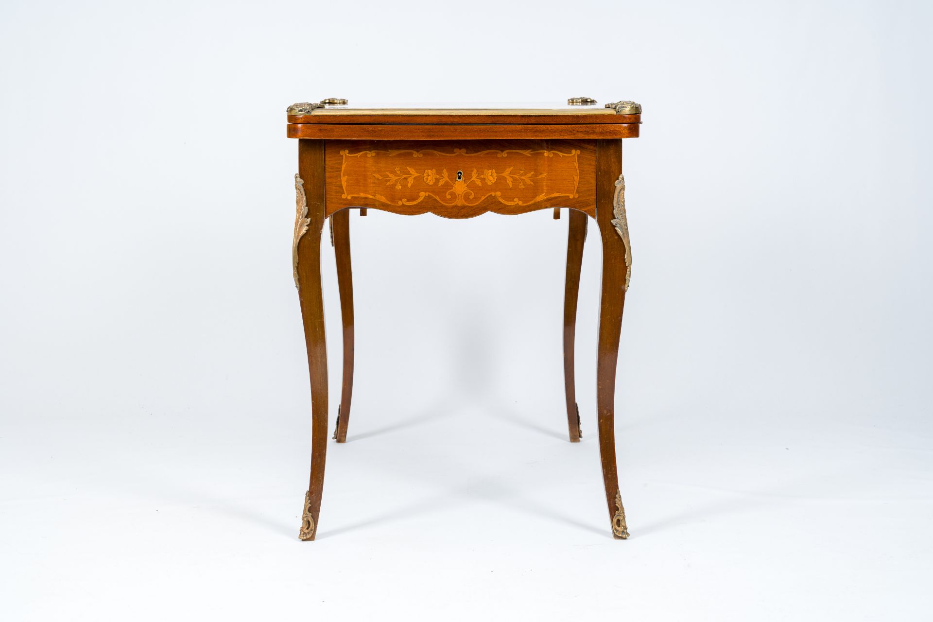 A French bronze mounted wood game table with marquetry top, 19th/20th C. - Image 6 of 10
