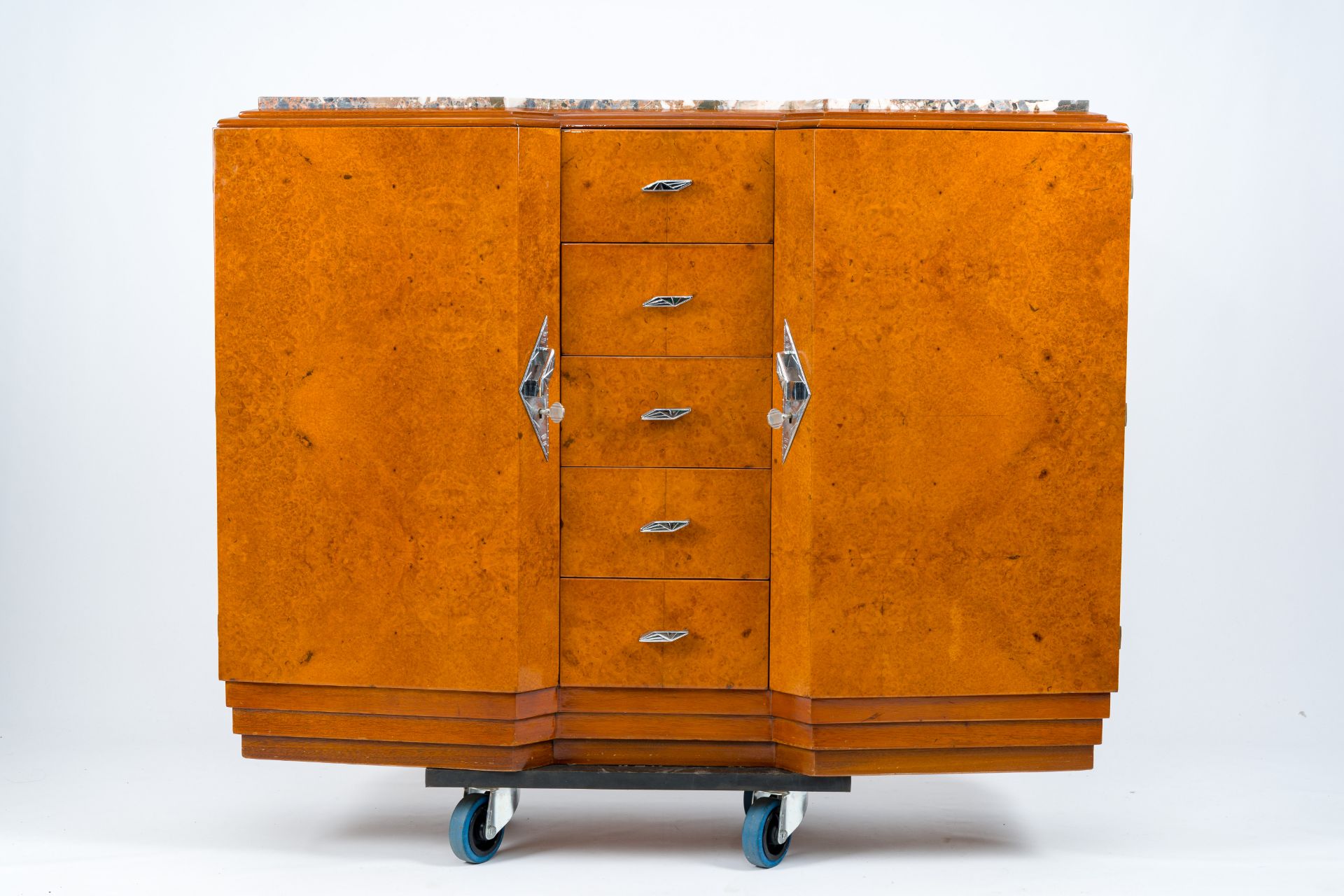 A burl wood veneered Art Deco chest with five drawers and a marble top, first half 20th C. - Image 3 of 7