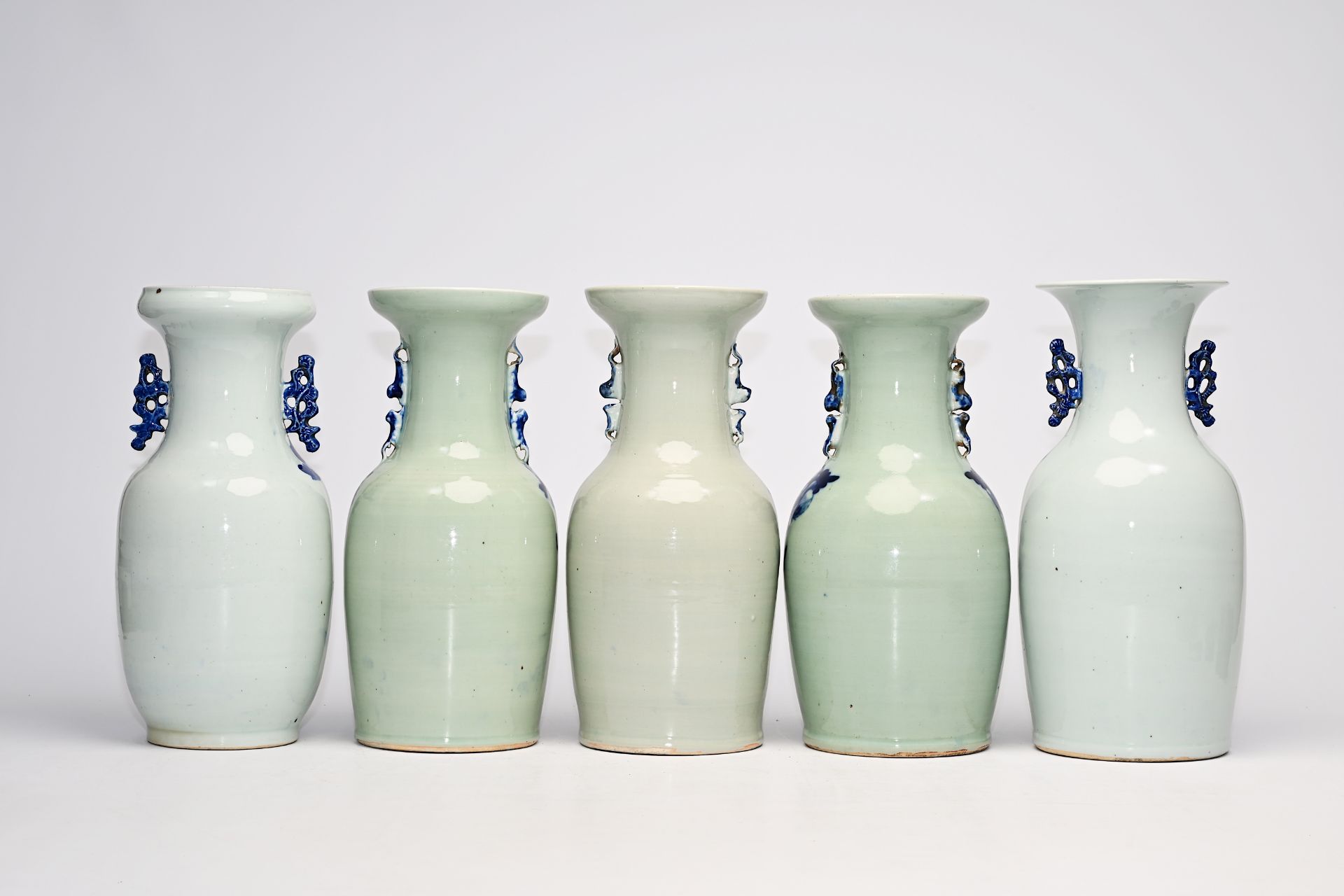 Five Chinese blue and white celadon ground vases with birds among blossoming branches and floral des - Bild 6 aus 14