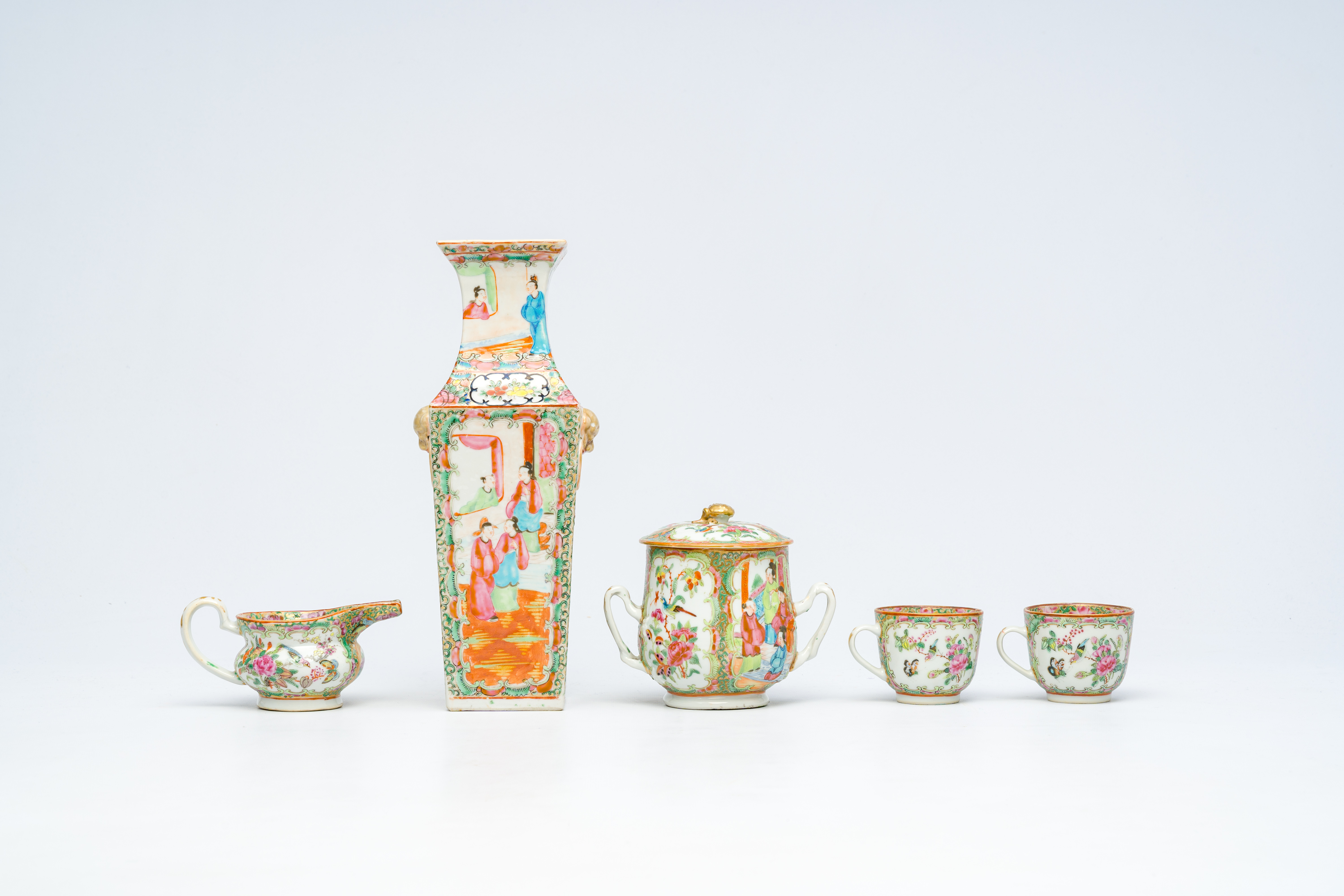 A varied collection of Chinese Canton famille rose porcelain with palace scenes and floral design, 1 - Image 5 of 9