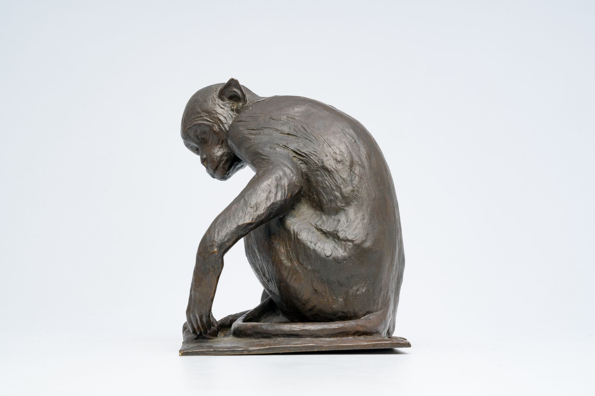 Frans Jochems (1880-1949): A monkey playing with a frog, patinated bronze, foundry mark 'Batardy - C - Image 3 of 10