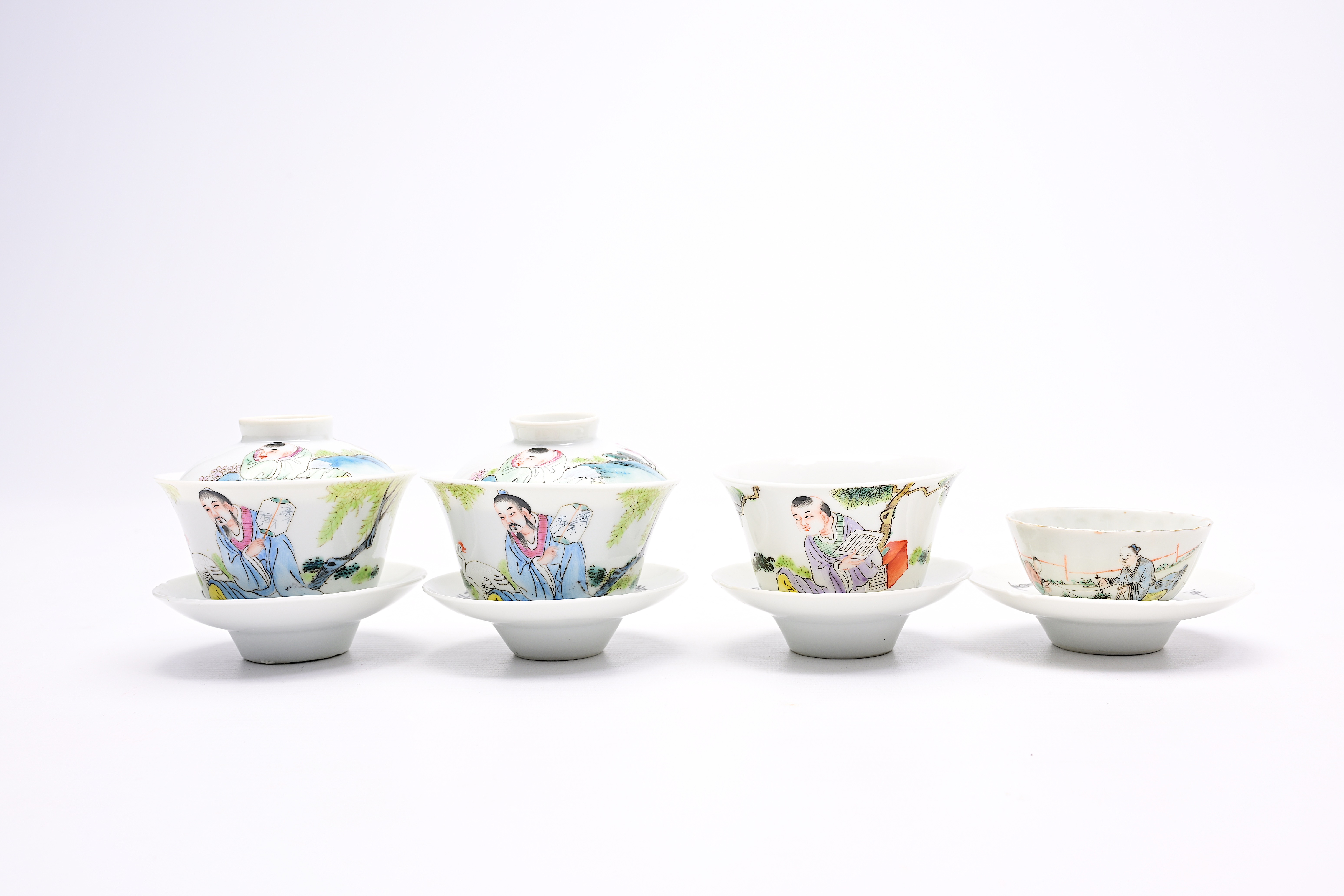 A varied collection of Chinese famille rose and qianjiang cai porcelain, 19th/20th C. - Image 3 of 40