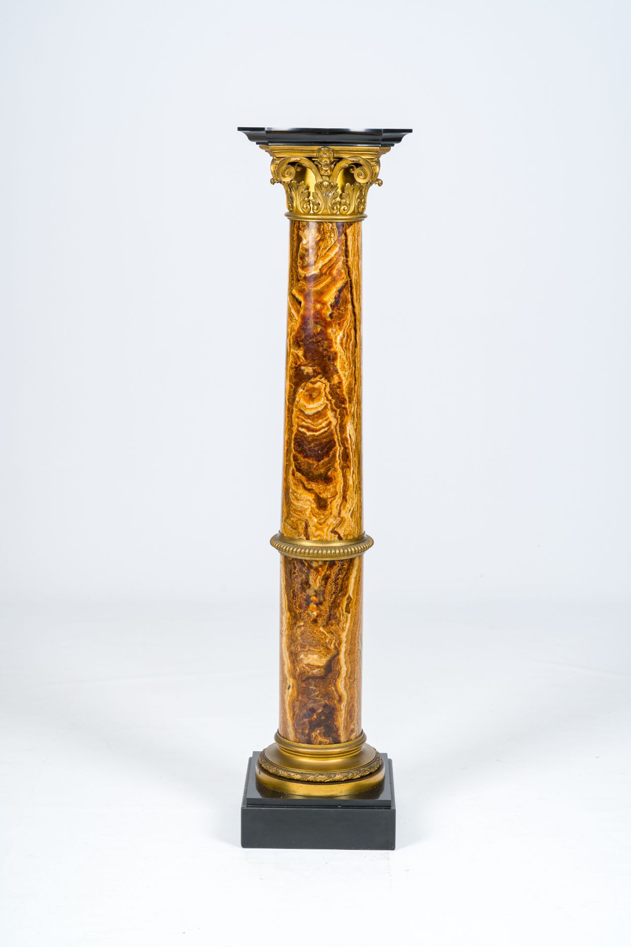 An Italian 'albastro fiorito' column with gilt bronze Corinthian capital, 19th C. - Image 5 of 7