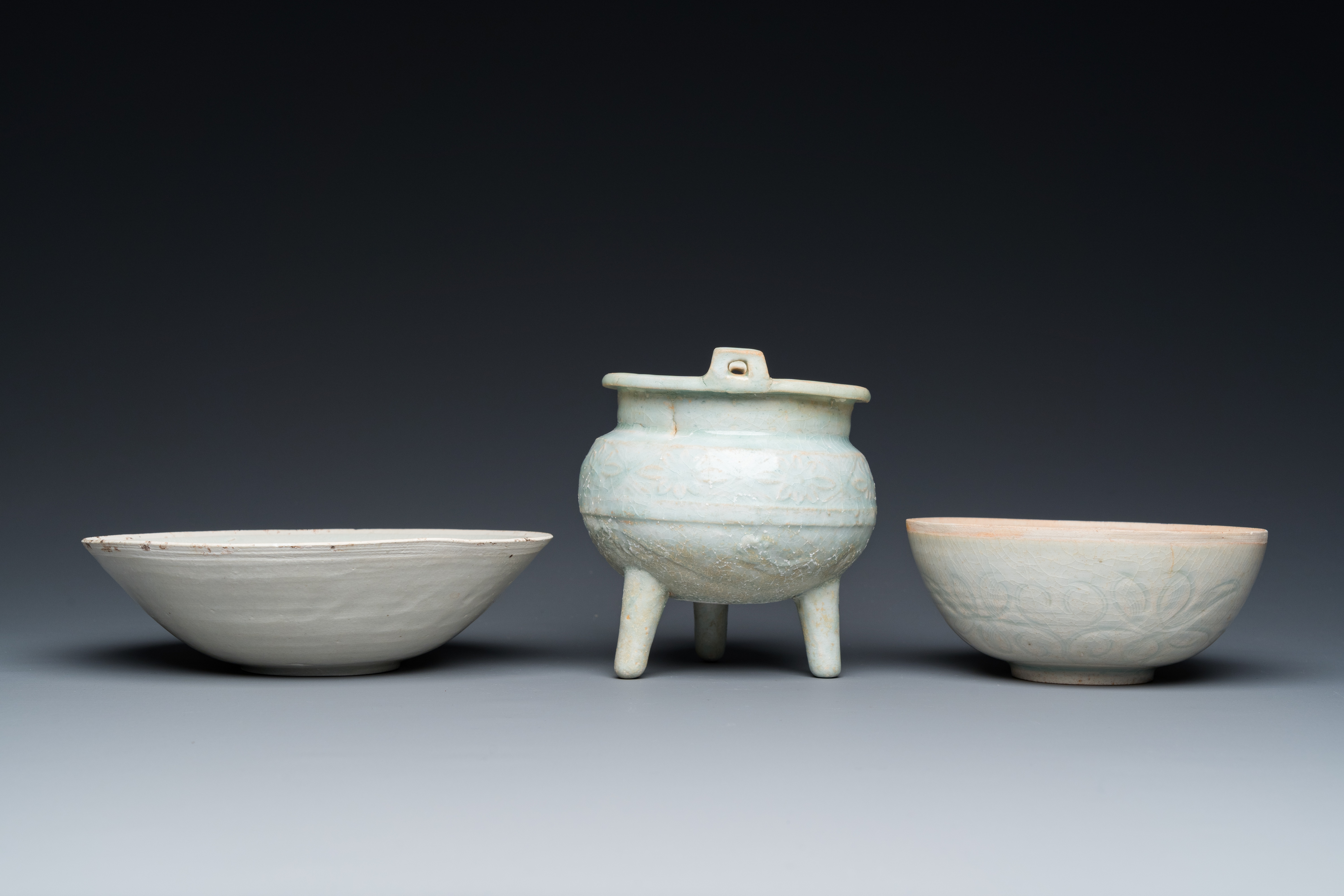 Six Chinese celadon and qingbai wares, Song/Ming - Image 14 of 16