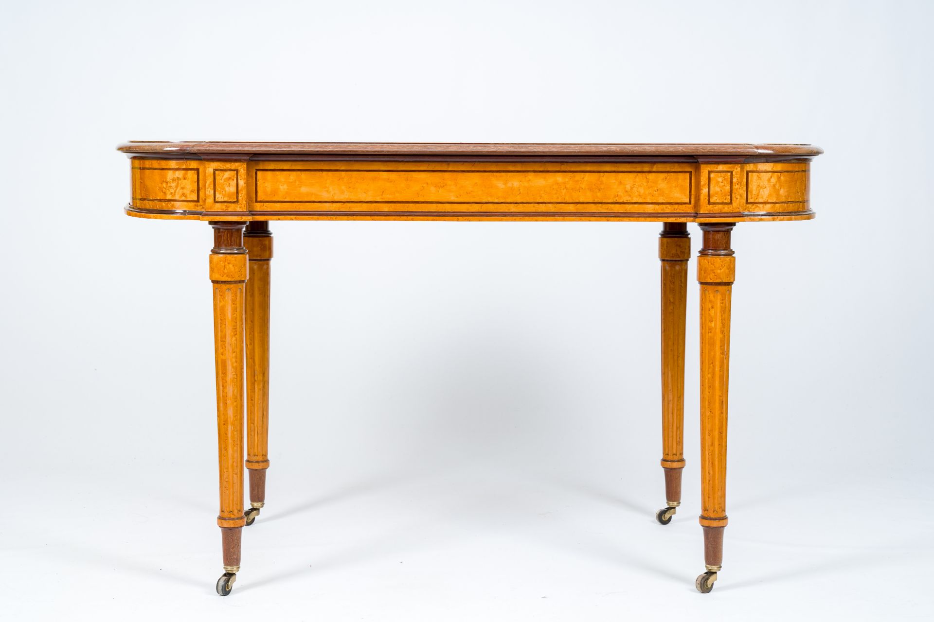 A burl wood veneered parquetry top Biedermeier style table, 19th/20th C. - Bild 5 aus 8