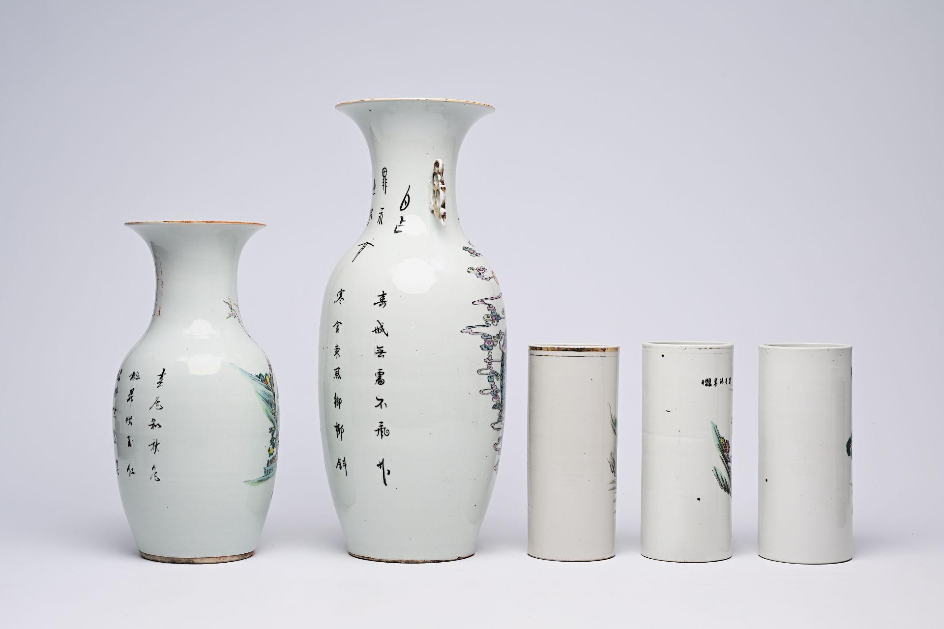 Five Chinese famille rose and qianjiang cai vases and hat stands with figurative design, 19th/20th C - Image 7 of 14
