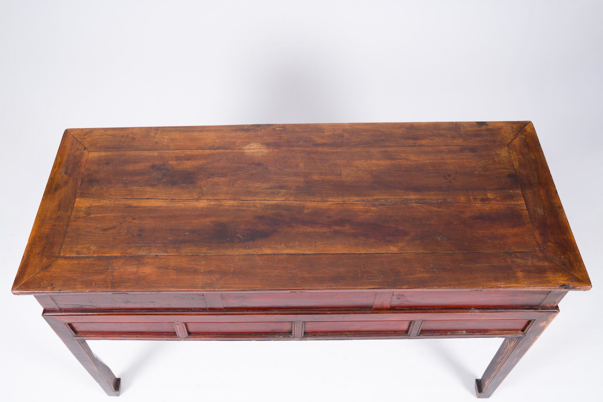 A Chinese wood wall console with 'Bajixiang' design, 19th/20th C. - Bild 7 aus 7