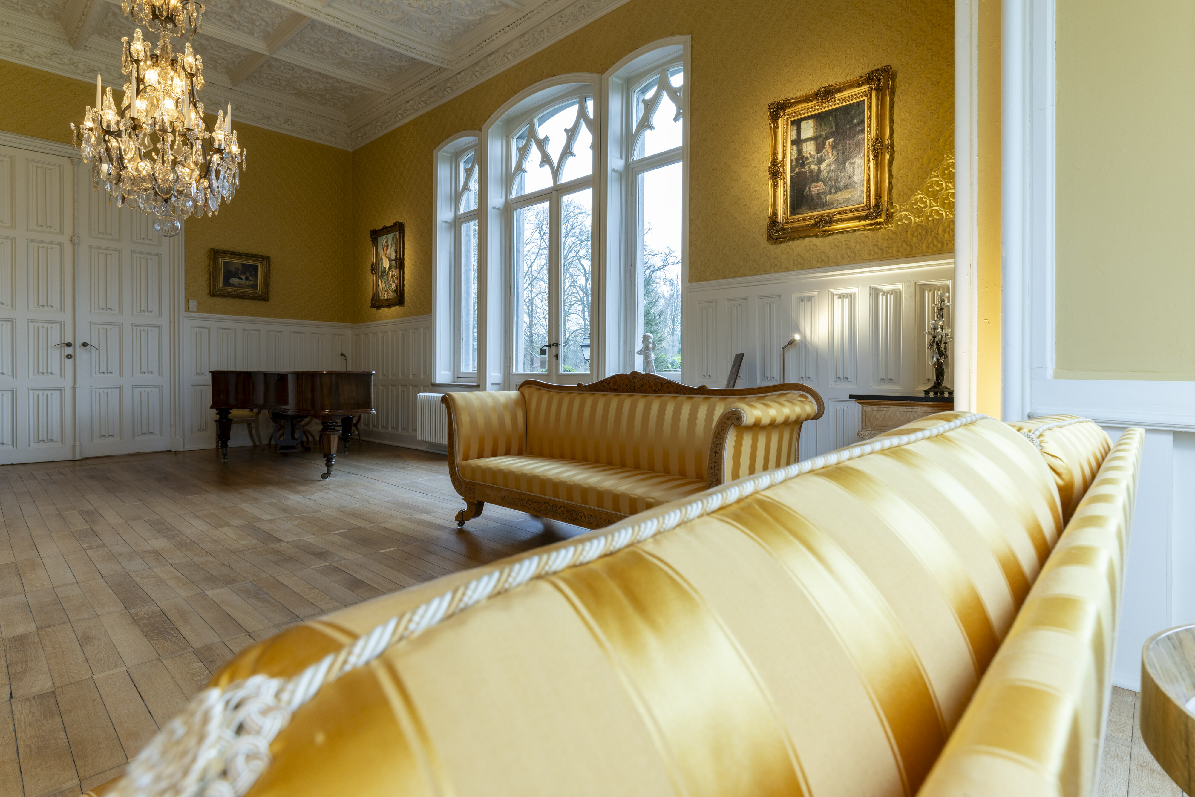 A 13-piece Biedermeier salon set comprising 3 sofas, 8 chairs and 2 footstools with yellow silk upho - Image 7 of 34