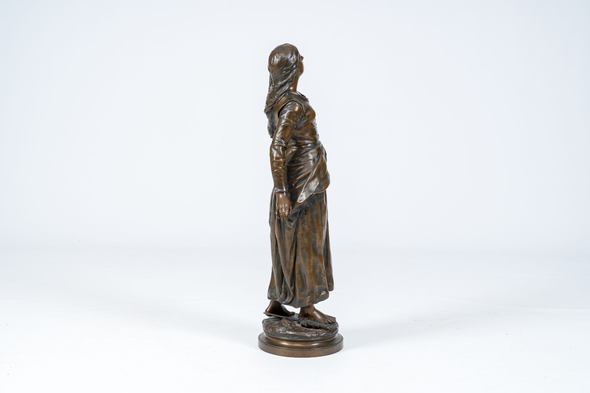 Edouard Drouot (1859-1945): 'Jeanne dâ€™Arc ecoutant ses voix', brown patinated bronze - Image 4 of 7