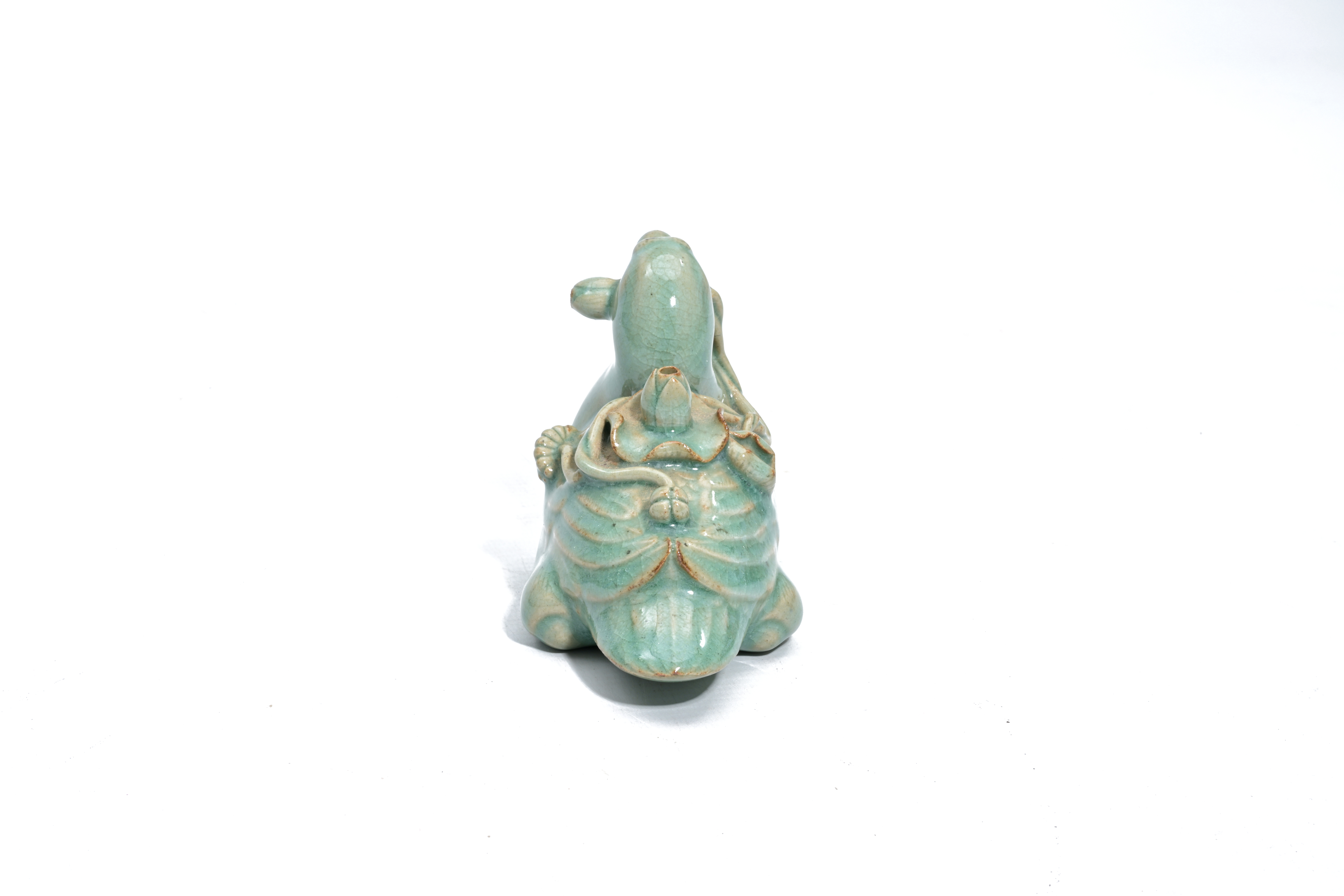 A Korean Goryeo celadon water dropper in the shape of a duck, Joseon, 19th C. - Image 2 of 6