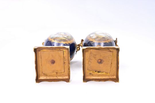 A pair of French gold layered blue ground vases and covers with love scenes by Bertren, marked ChÃ¢t - Image 6 of 7