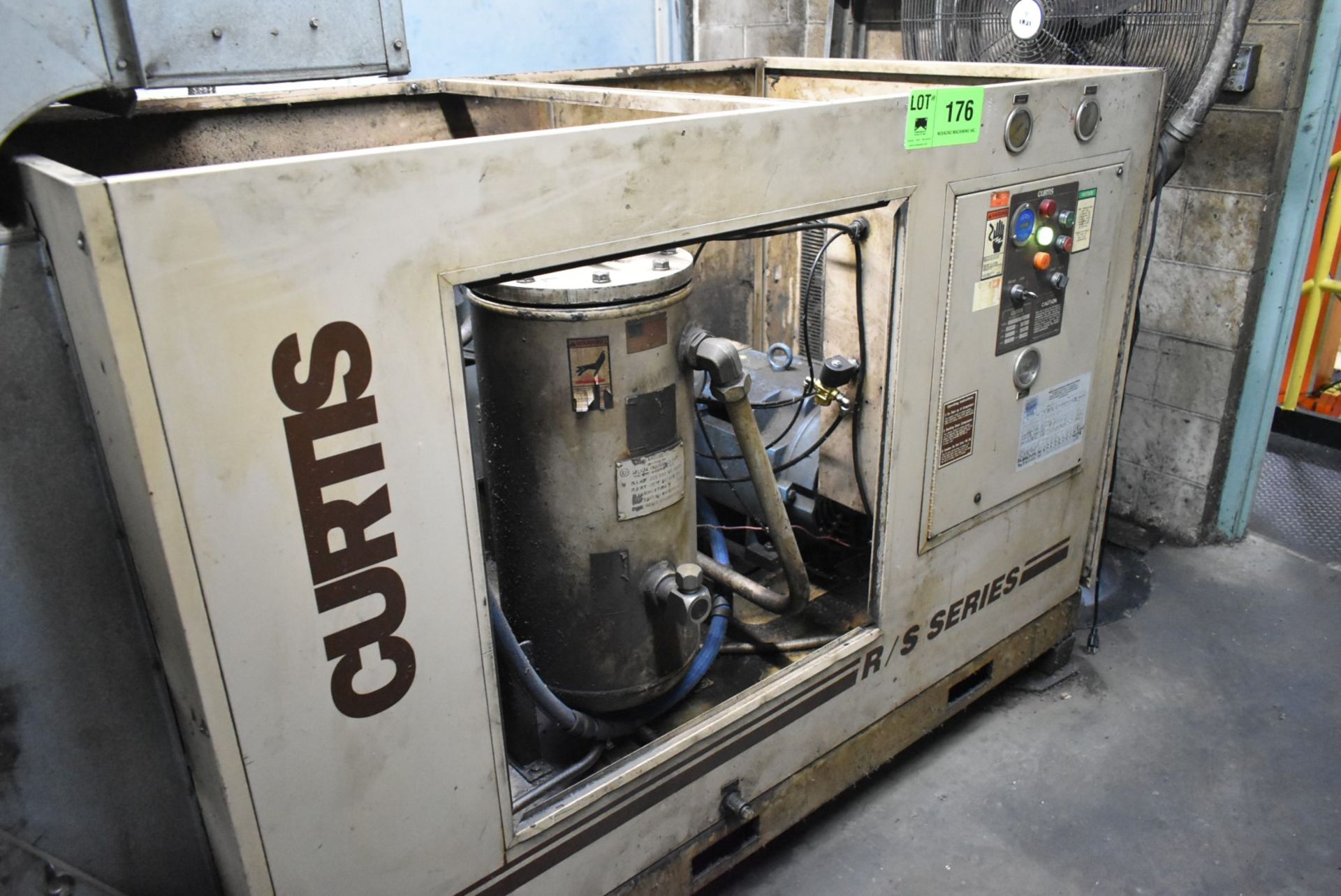 CURTIS R/S 50 50 HP ROTARY SCREW AIR COMPRESSOR WITH 212 CFM, 125 PSI, S/N: 7085G01016 - Image 2 of 4