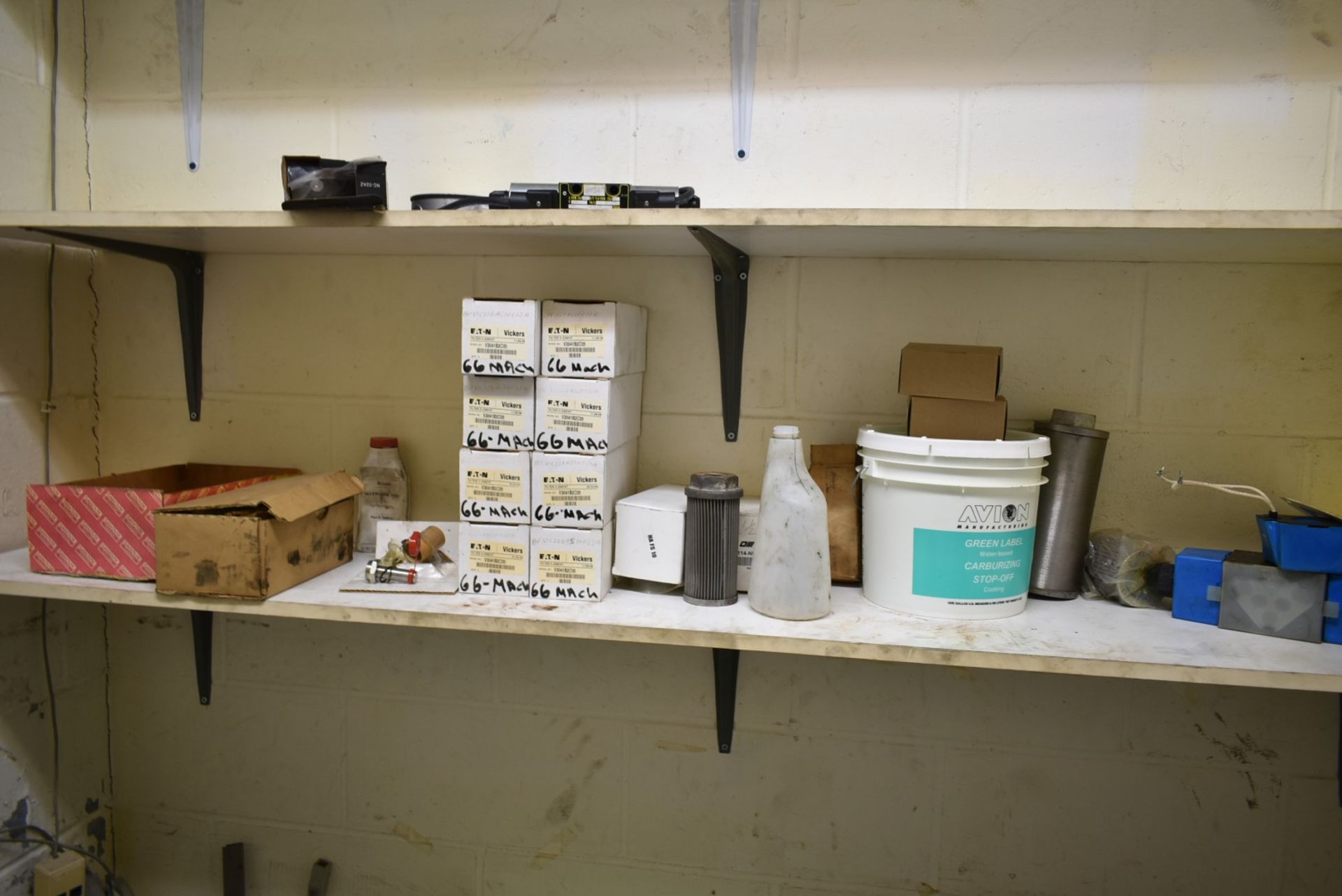 LOT/ CABINET WITH SPARE PARTS AND GRINDING WHEELS - Image 4 of 6